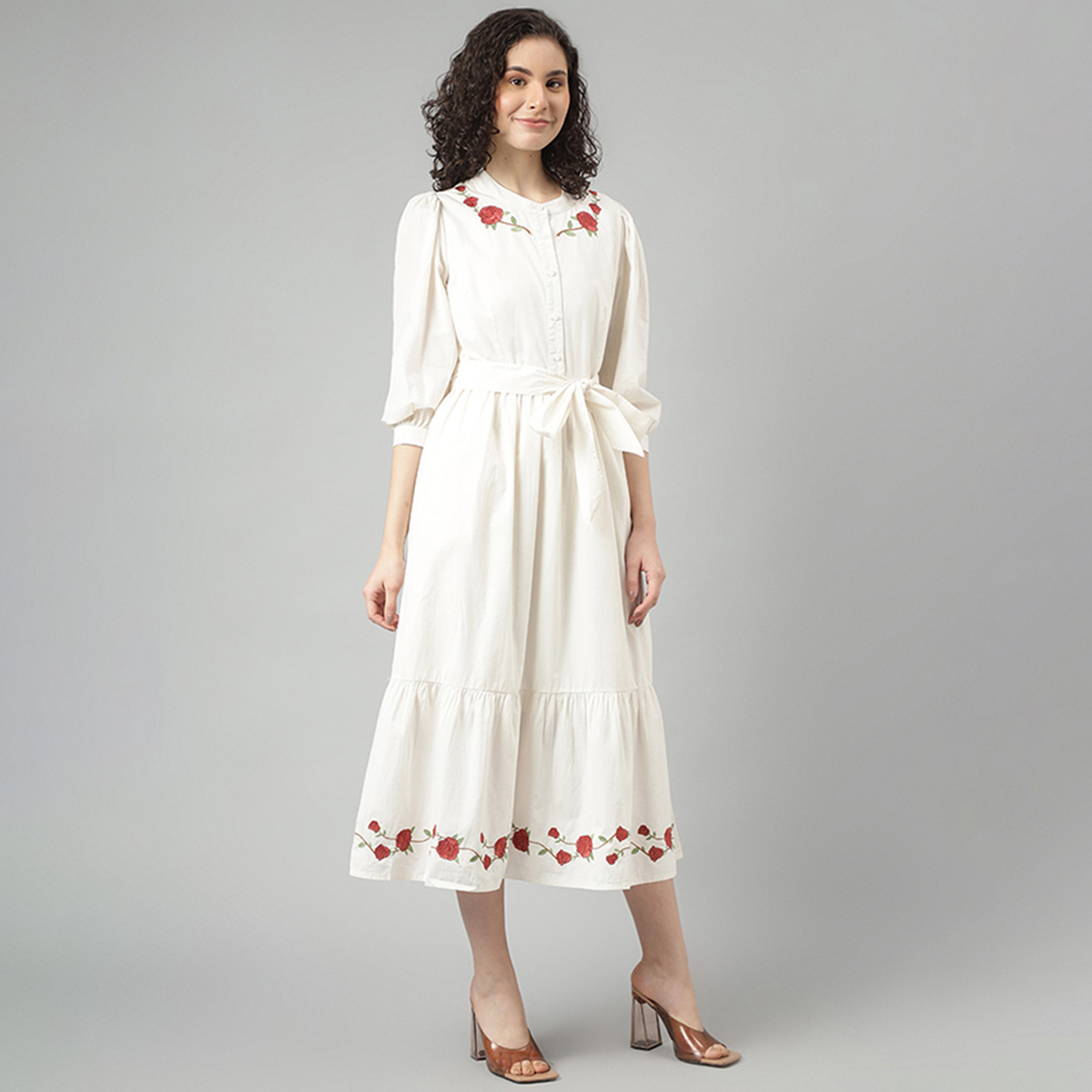 فستان نسائي ميدي ميدي مطرز أبيض مطرز، ياقة ماندرين بيضاء مطرز-women-clothing-dresses-image-1