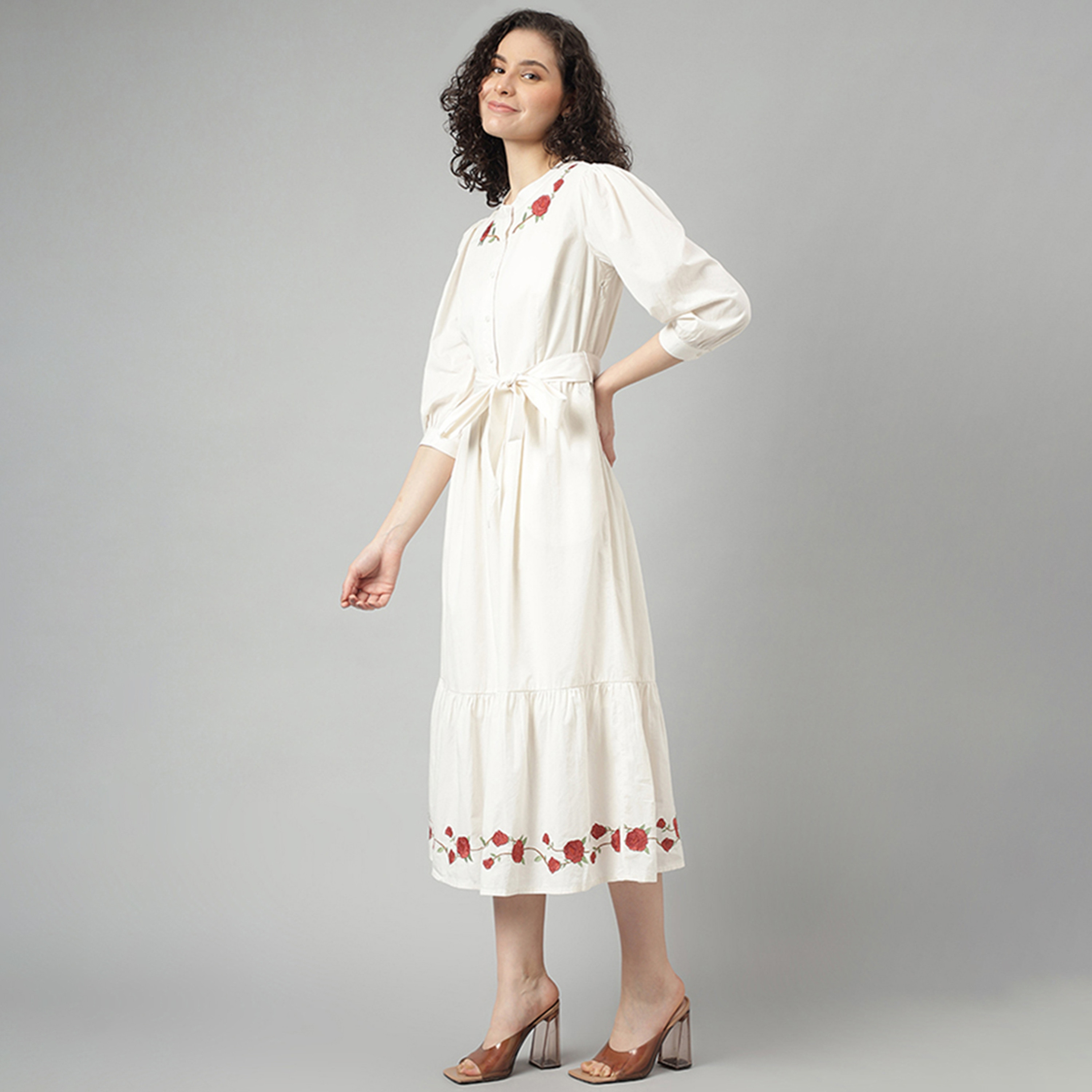 فستان نسائي ميدي ميدي مطرز أبيض مطرز، ياقة ماندرين بيضاء مطرز-women-clothing-dresses-image-3
