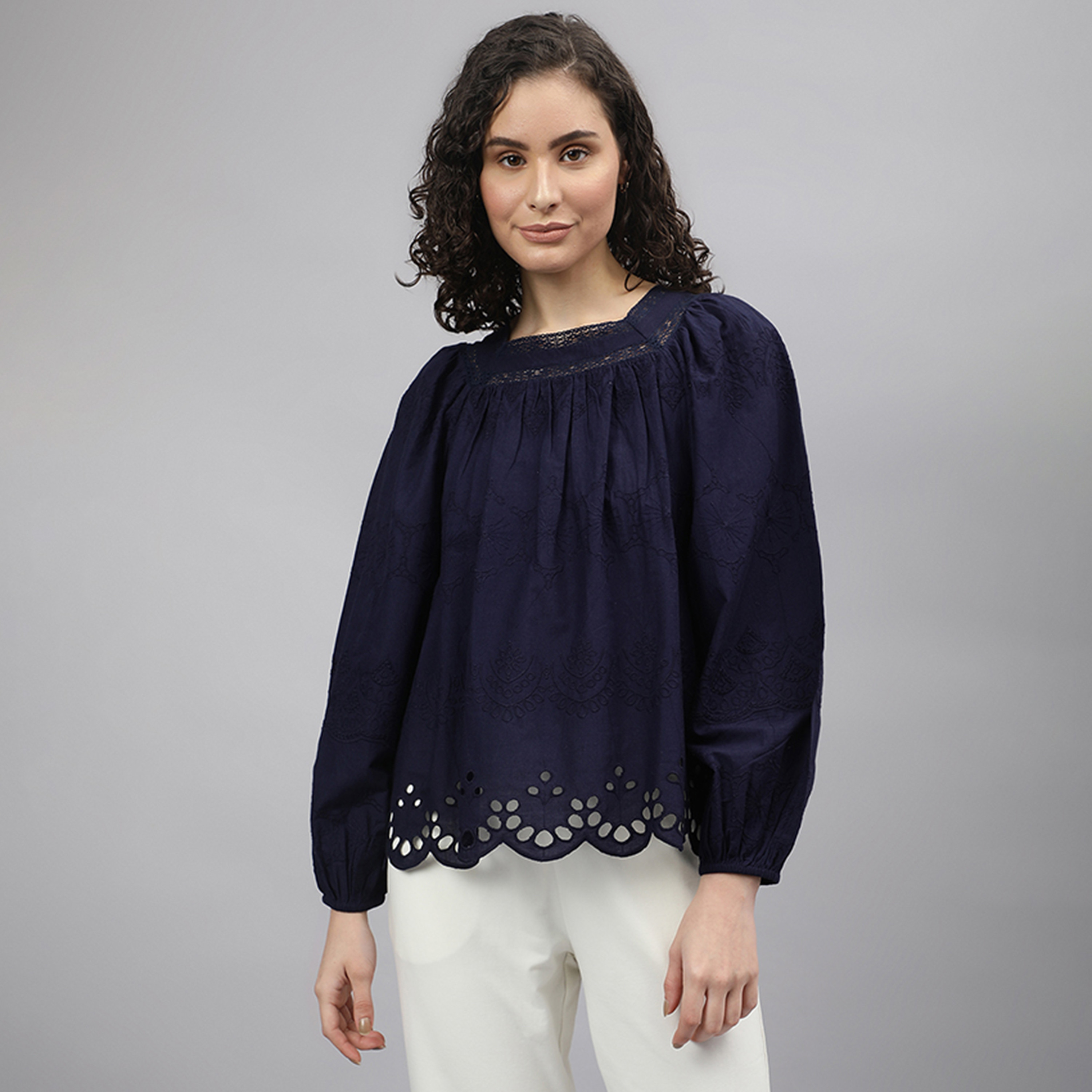 بلوزة بيفرلي هيلز بولو كلوب ذو شيفلي بياقة قارب ذو مطرز وأكمام طويلة-women-clothing-shirtsandblouses-blouses-image-6