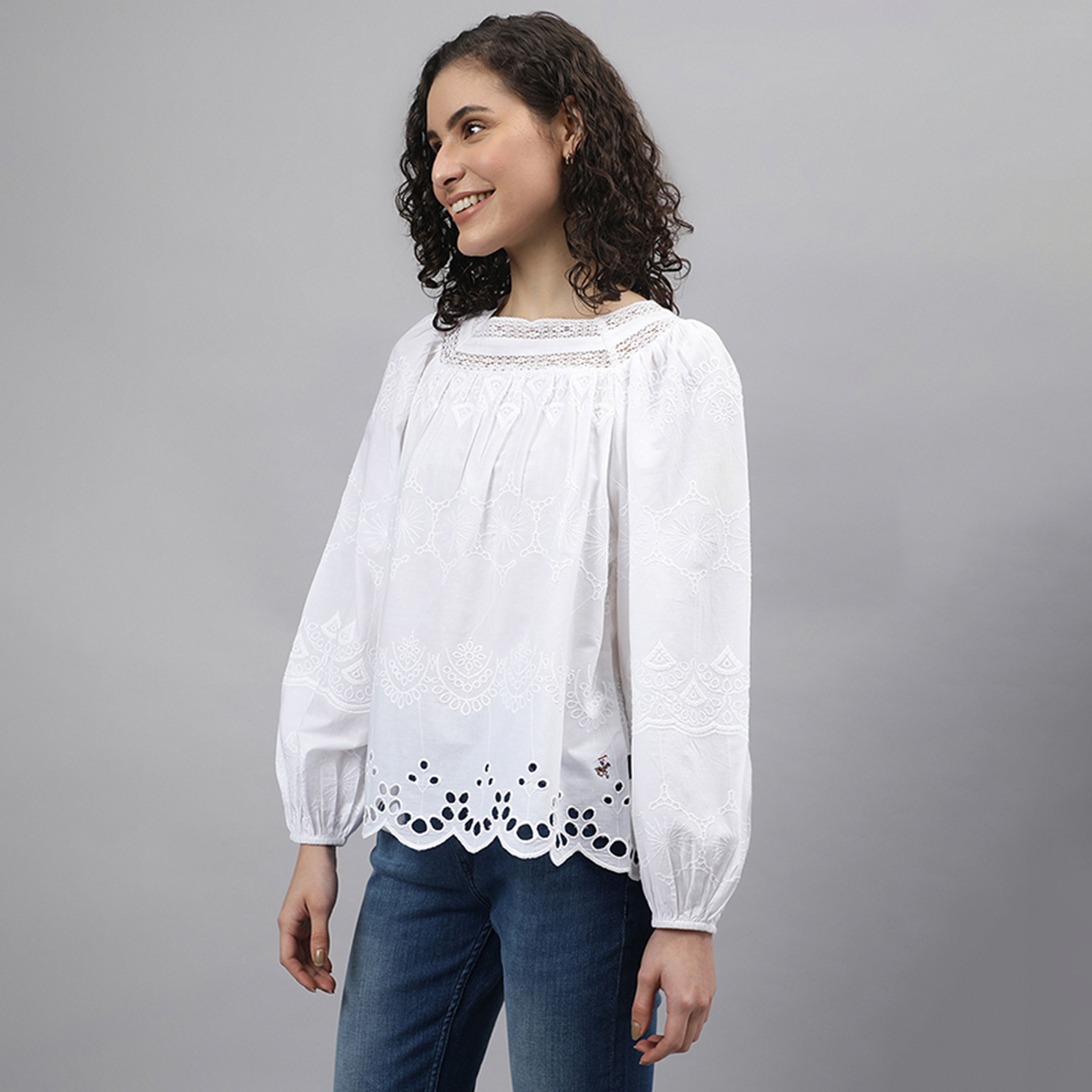 بلوزة بيفرلي هيلز بولو كلوب ذو شيفلي بياقة قارب ذو مطرز وأكمام طويلة-women-clothing-shirtsandblouses-blouses-image-1