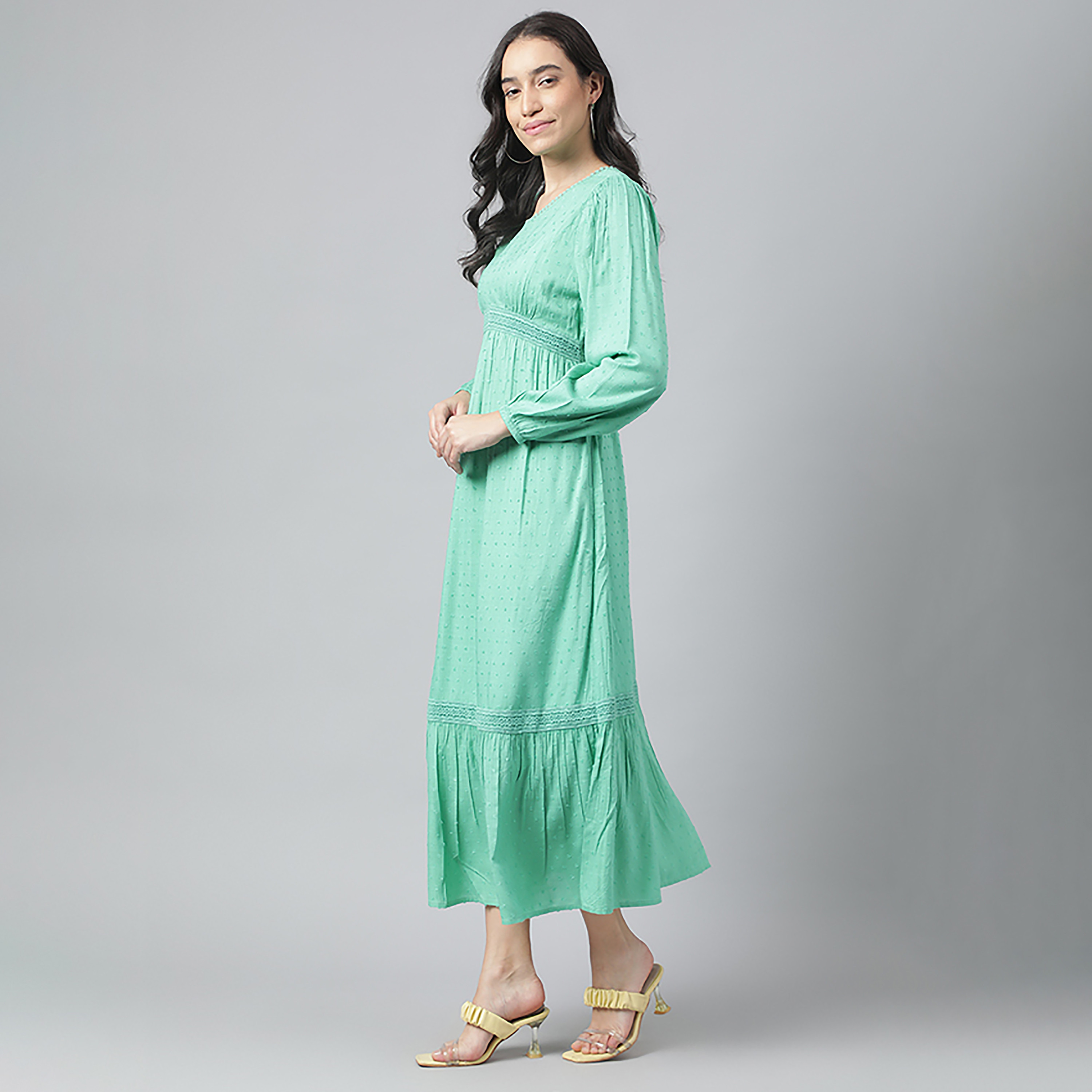 Beverly Hills Polo Club Dobby Detail Round Neck Midi Dress with Side Pocket-women-clothing-dresses-image-2