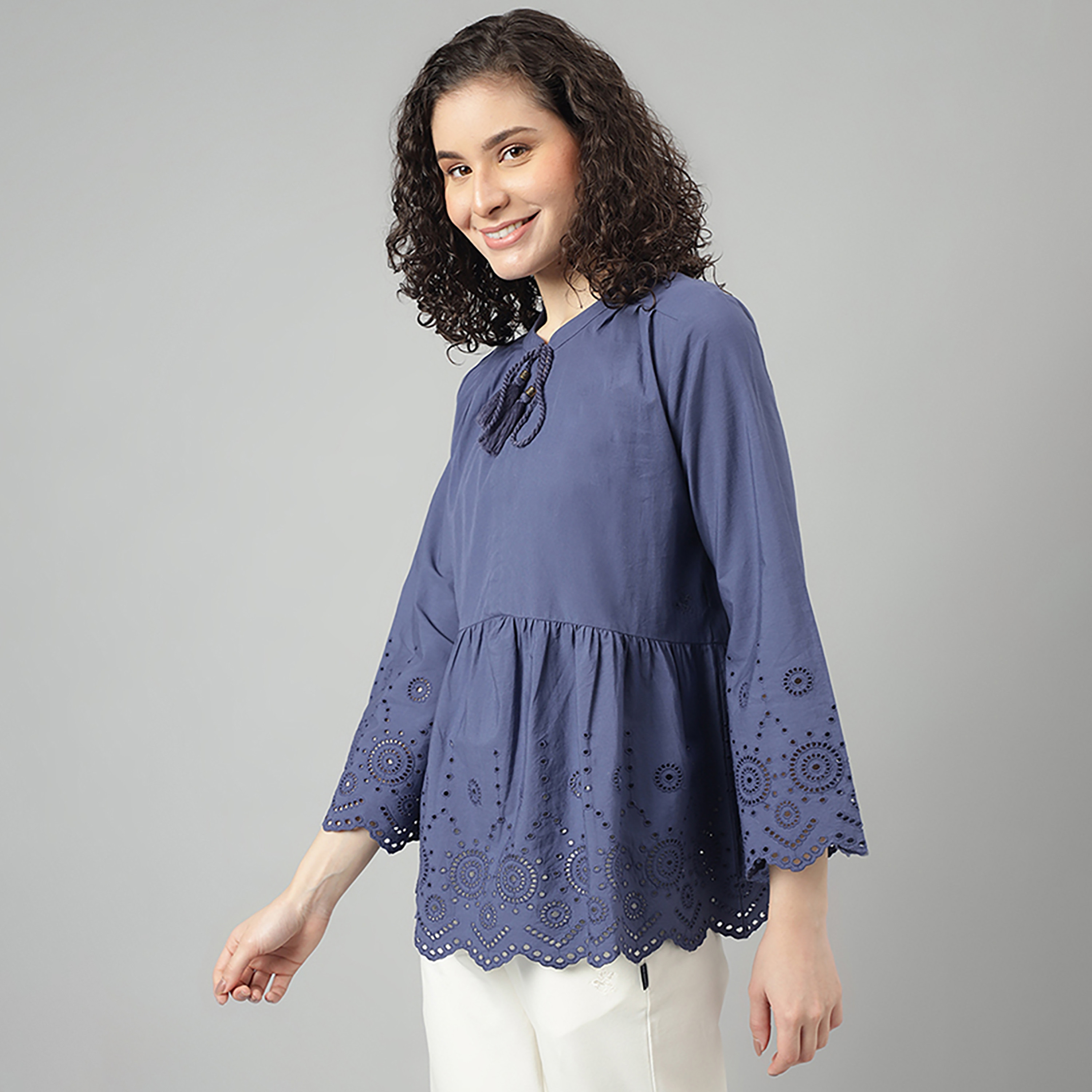 سترة باكمام 3/4 من بيفرلي هيلز بولو كلوب مطرز بتصميم الماندرين-women-clothing-shirtsandblouses-blouses-image-2