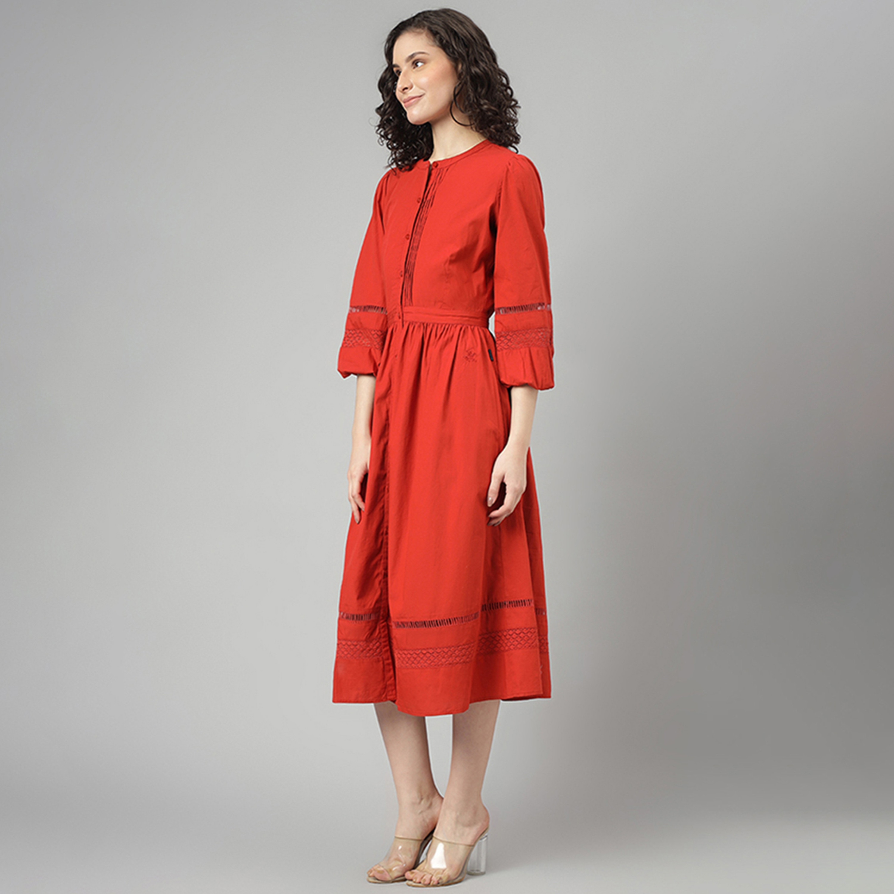 فستان قميص متوسط الطول بياقة مطوية وأزرار من بيفرلي هيلز بولو كلوب مع جيب جانبي-women-clothing-dresses-image-6