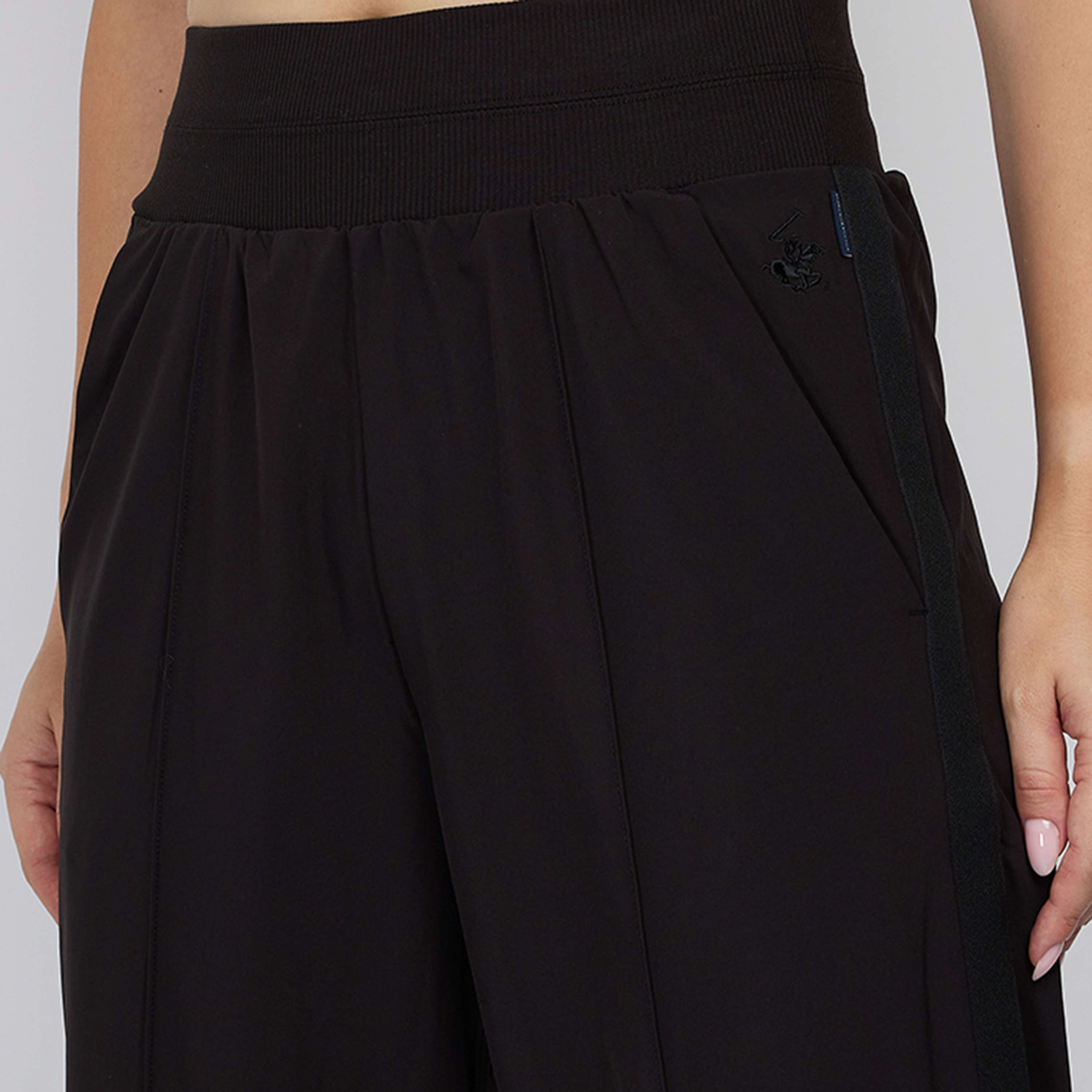 بنطلون نسائي سادة بخصر مطاطي وطول متوسط من بيفرلي هيلز بولو كلوب-women-clothing-bottoms-trousers-image-3