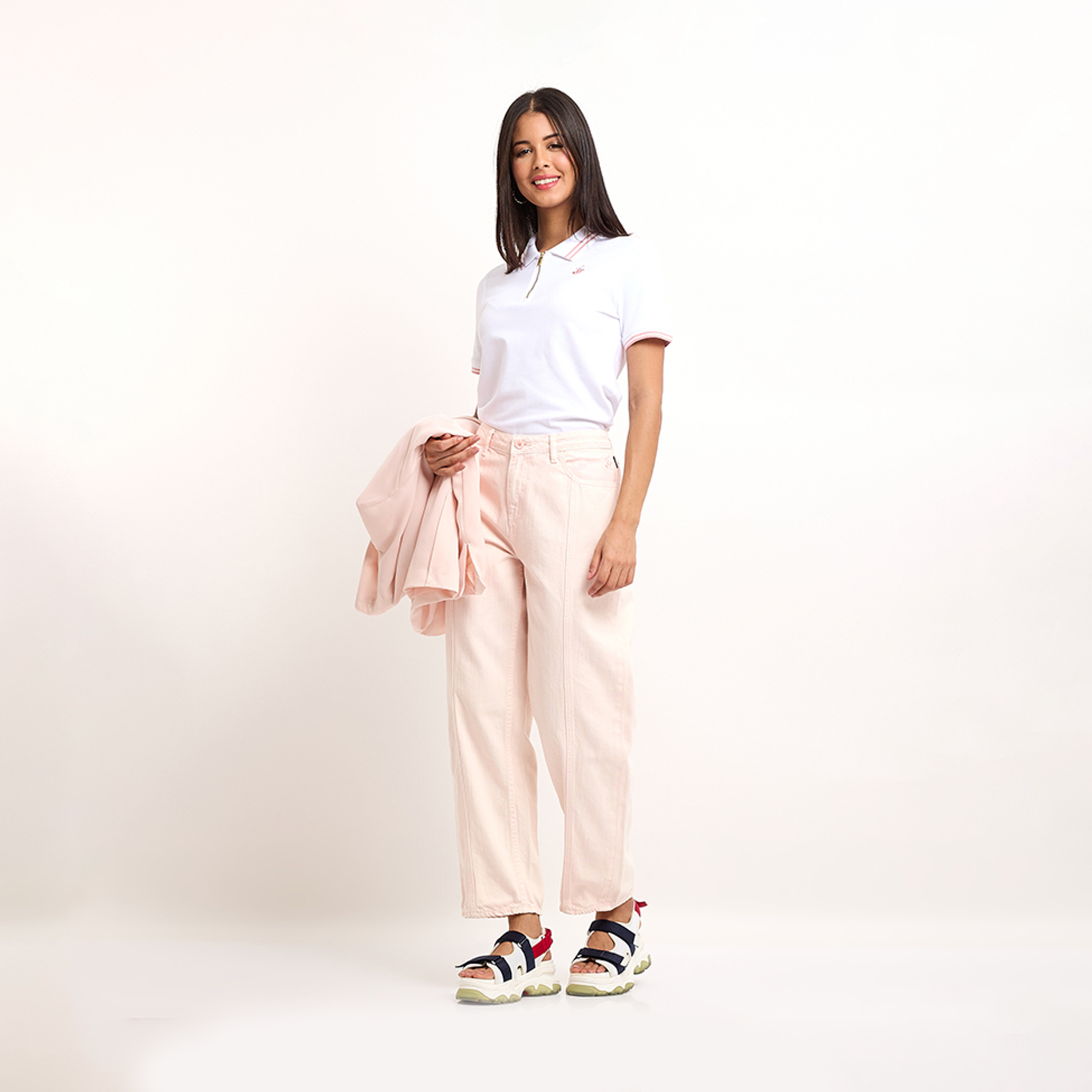 بيفرلي هيلز كلوب-  بنطلون جينز نسائي واسع الساق متوسط ​​الارتفاع-women-clothing-bottoms-jeans-image-4