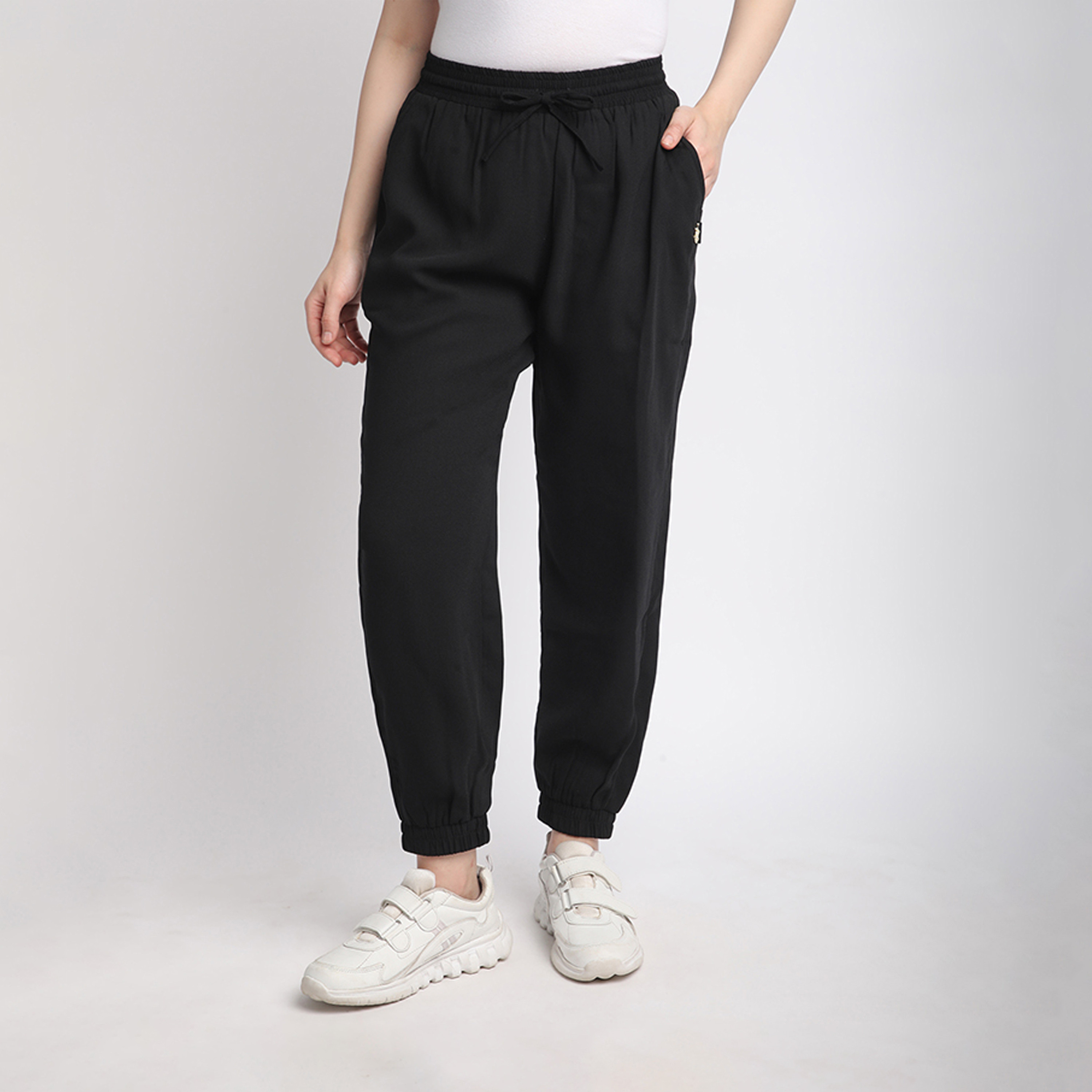 بيفرلي هيلز كلوب-  بنطال رياضي سادة بخصر مرن-women-clothing-bottoms-joggers-image-1