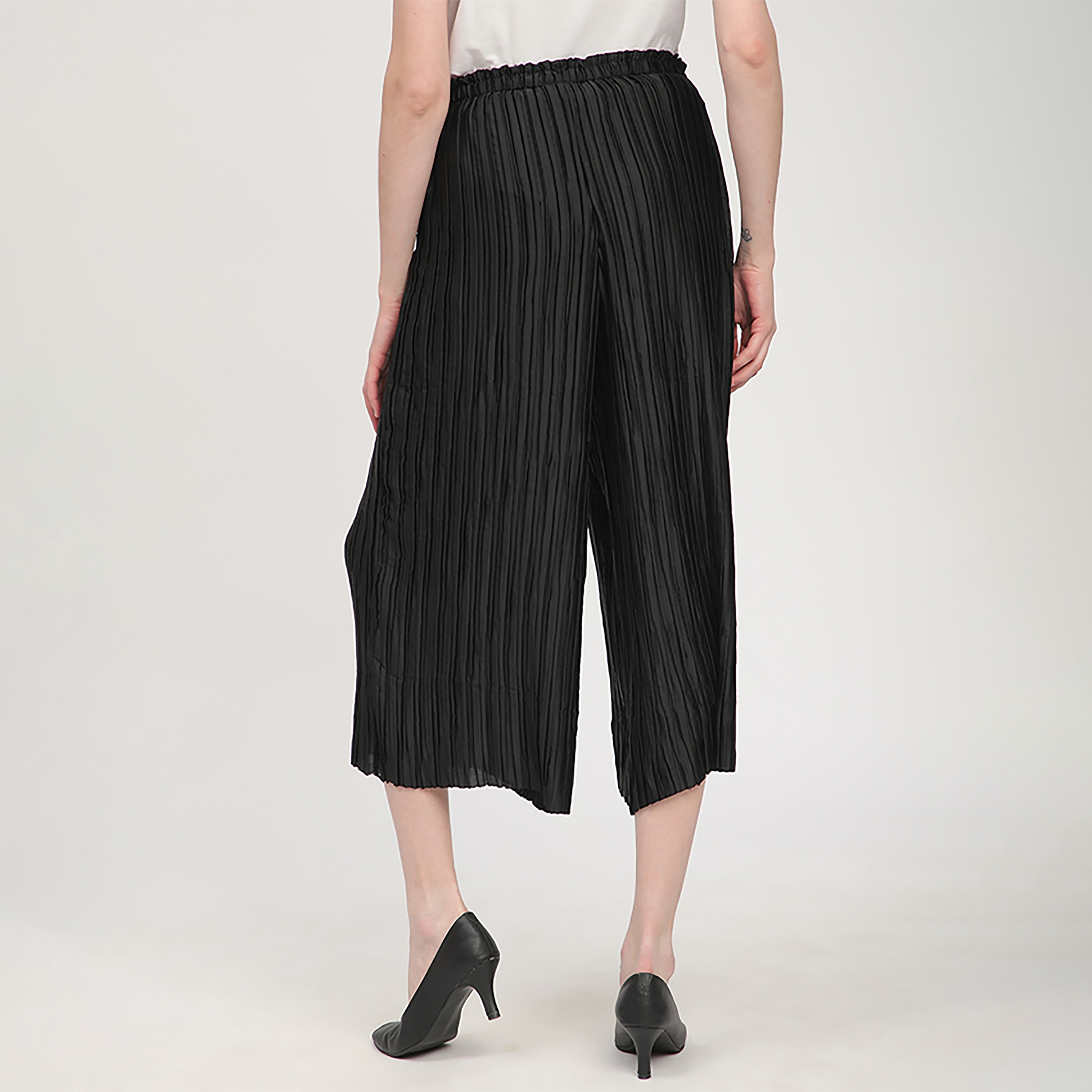 بنطلون نسائي قصير بخصر مطاطي عالي الخصر من بيفرلي هيلز بولو كلوب-women-clothing-bottoms-trousers-image-4