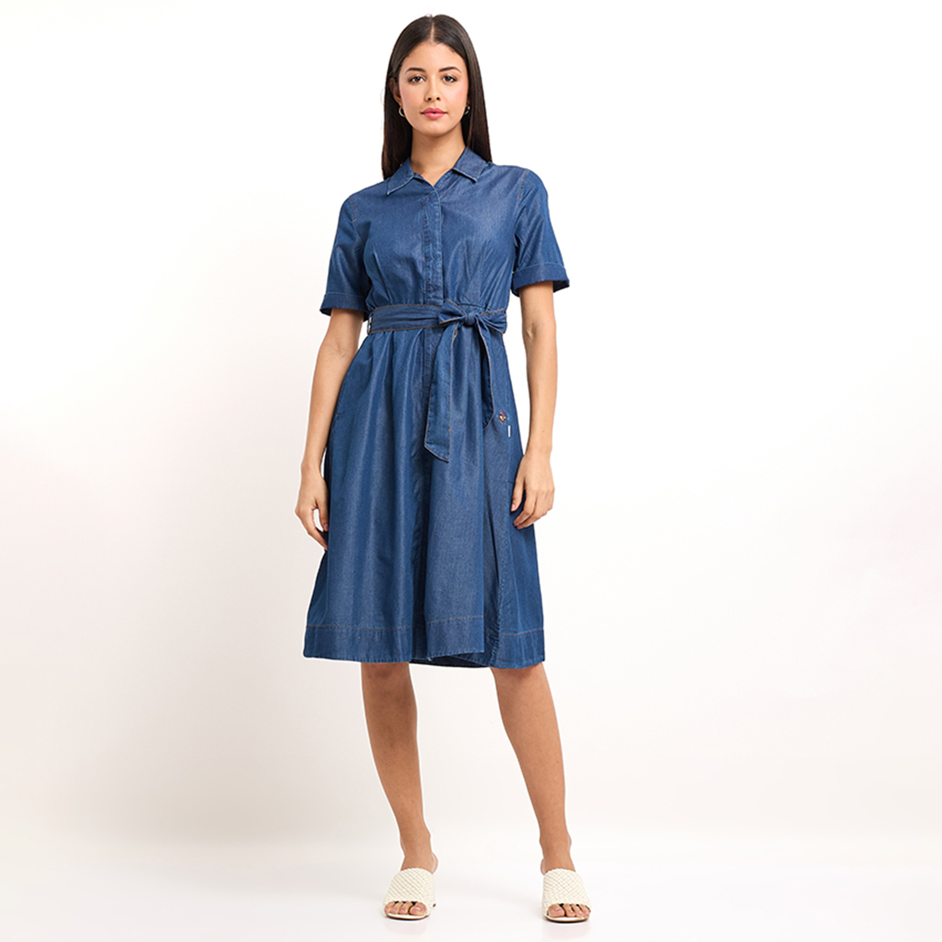 قميص نسائي بياقة أزرق داكن بياقة بسيطة من نادي بيفرلي هيلز-women-clothing-dresses-image-1