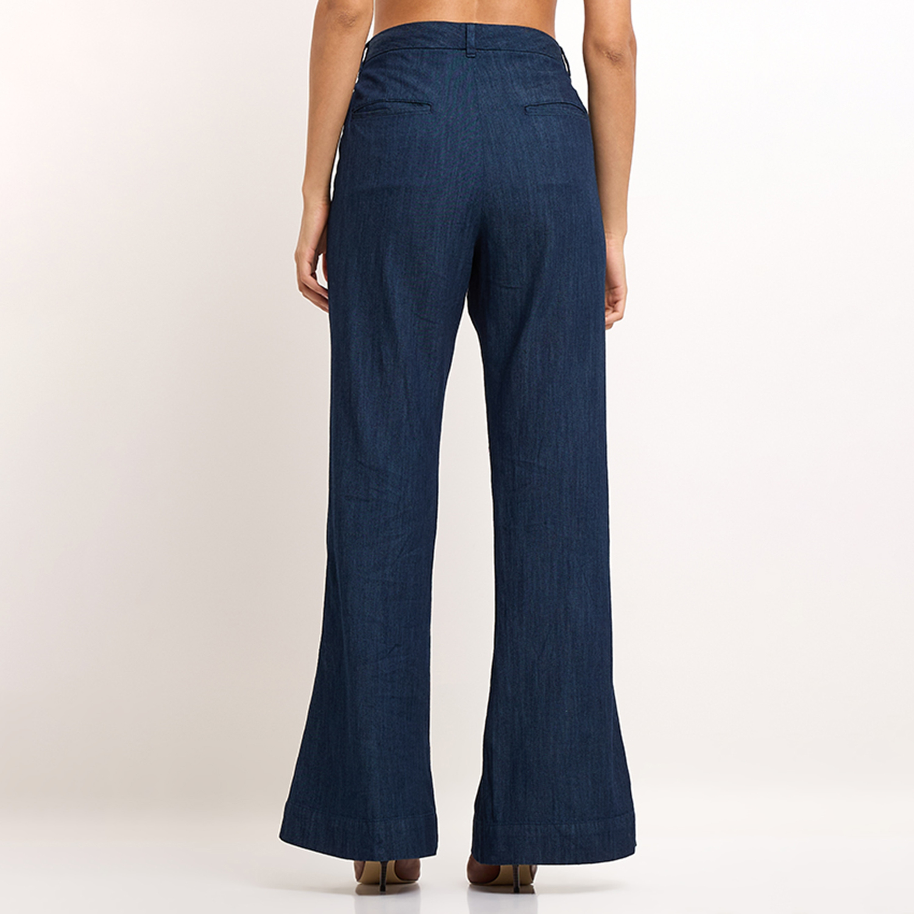 بنطلون جينز نسائي سادة بقصة "بووت كات" وخصر عالٍ من بيفرلي هيلز بولو كلوب-women-clothing-bottoms-jeans-image-4
