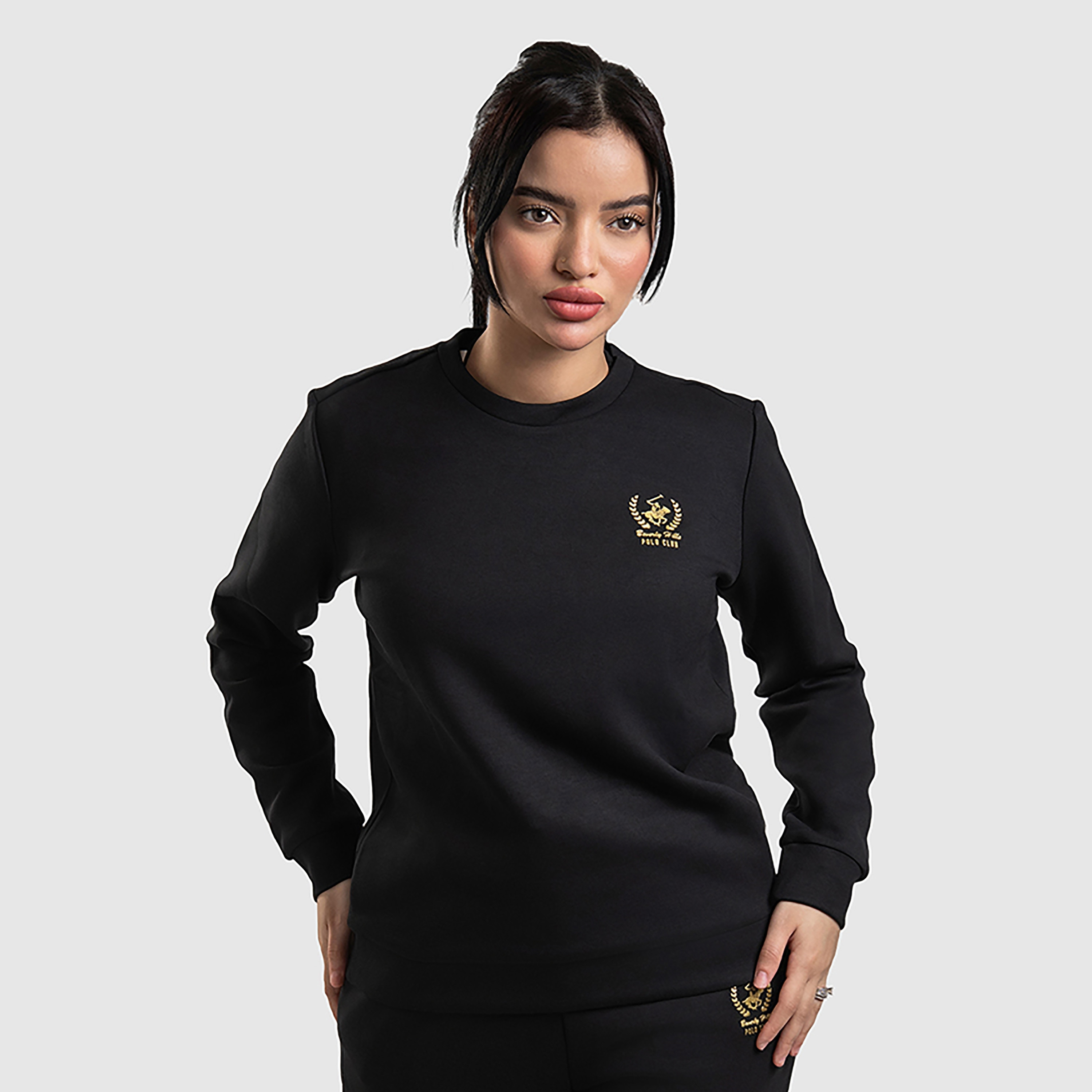 سويت شيرت نسائي بأكمام طويلة وياقة مستديرة وشعار من بيفرلي هيلز بولو كلوب-women-clothing-hoodiesandsweatshirts-sweatshirts-image-1