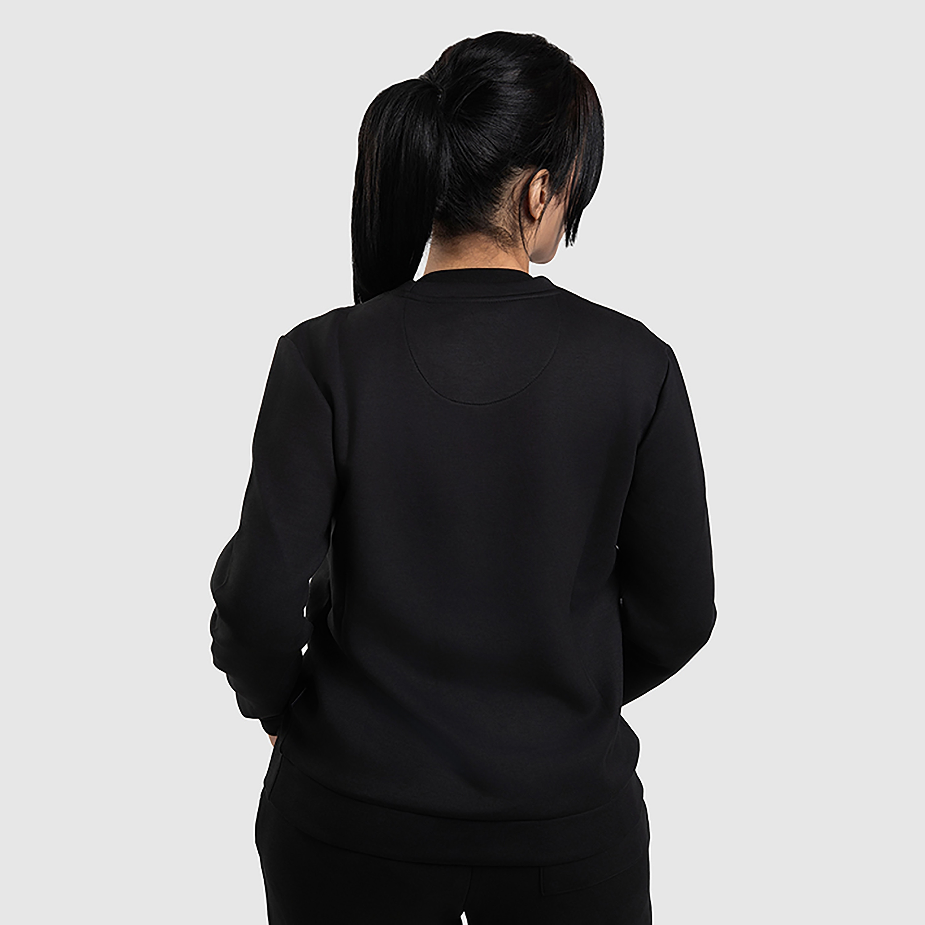سويت شيرت نسائي بأكمام طويلة وياقة مستديرة وشعار من بيفرلي هيلز بولو كلوب-women-clothing-hoodiesandsweatshirts-sweatshirts-image-4