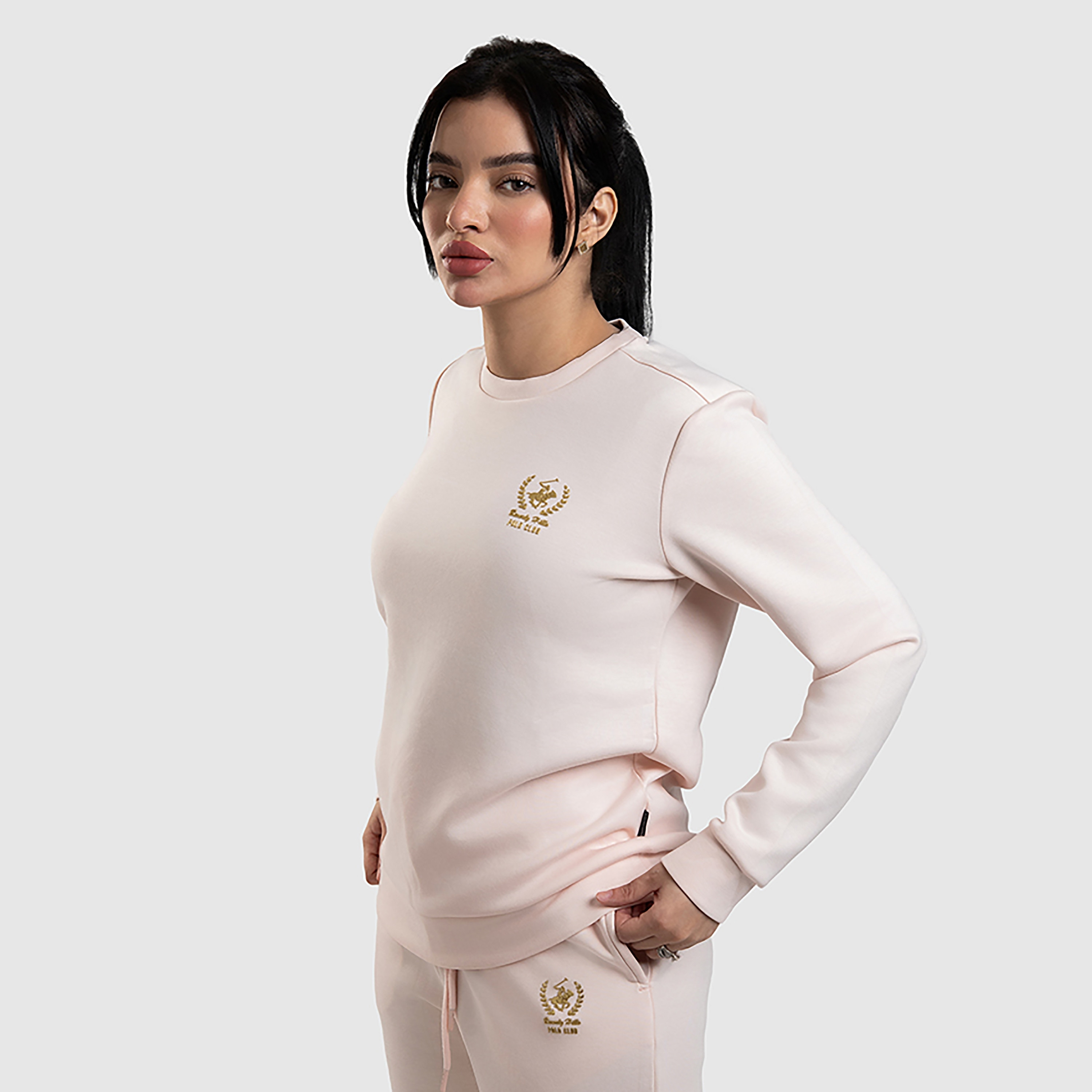سويت شيرت نسائي بأكمام طويلة وياقة مستديرة وشعار من بيفرلي هيلز بولو كلوب-women-clothing-hoodiesandsweatshirts-sweatshirts-image-7