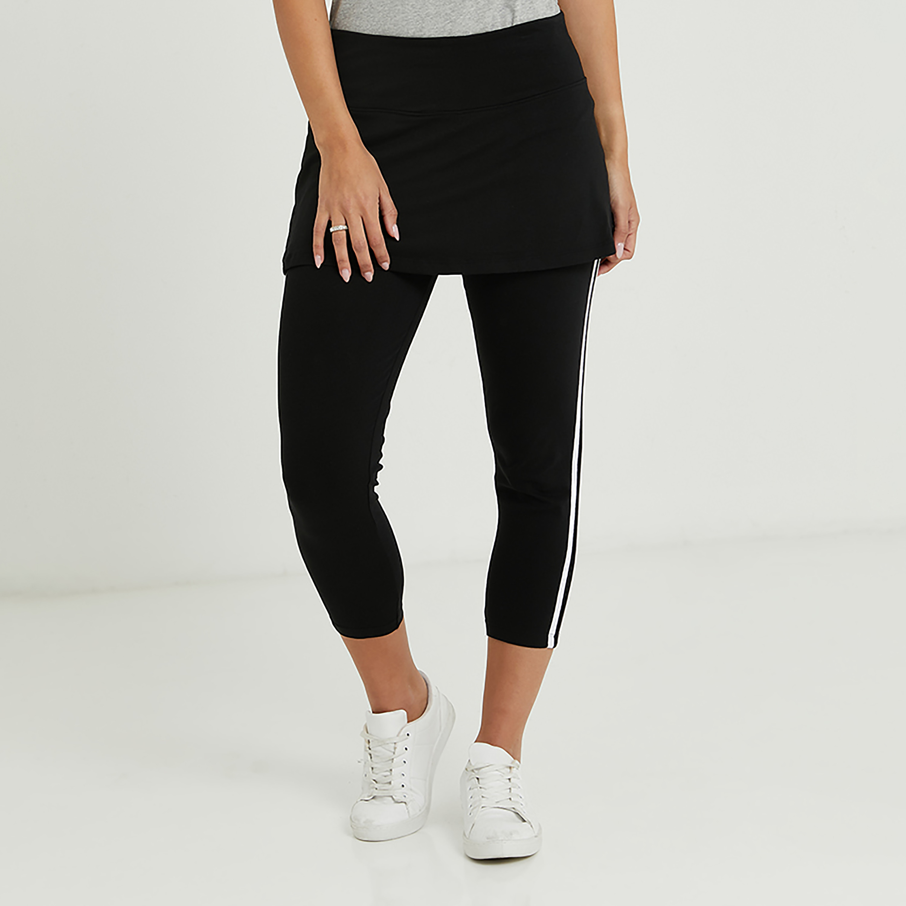 بنطلون كابري منسوج مخطط بخصر متوسط الارتفاع من بيفرلي هيلز بولو كلوب -women-clothing-bottoms-trousers-image-1