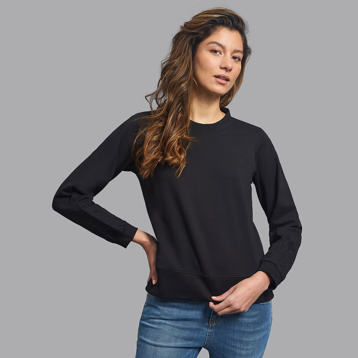 Beverly Hills Polo Club Women Black Solid Crew Neck Pullover-women-clothing-cardigansandjumpers-jumpers-image-1