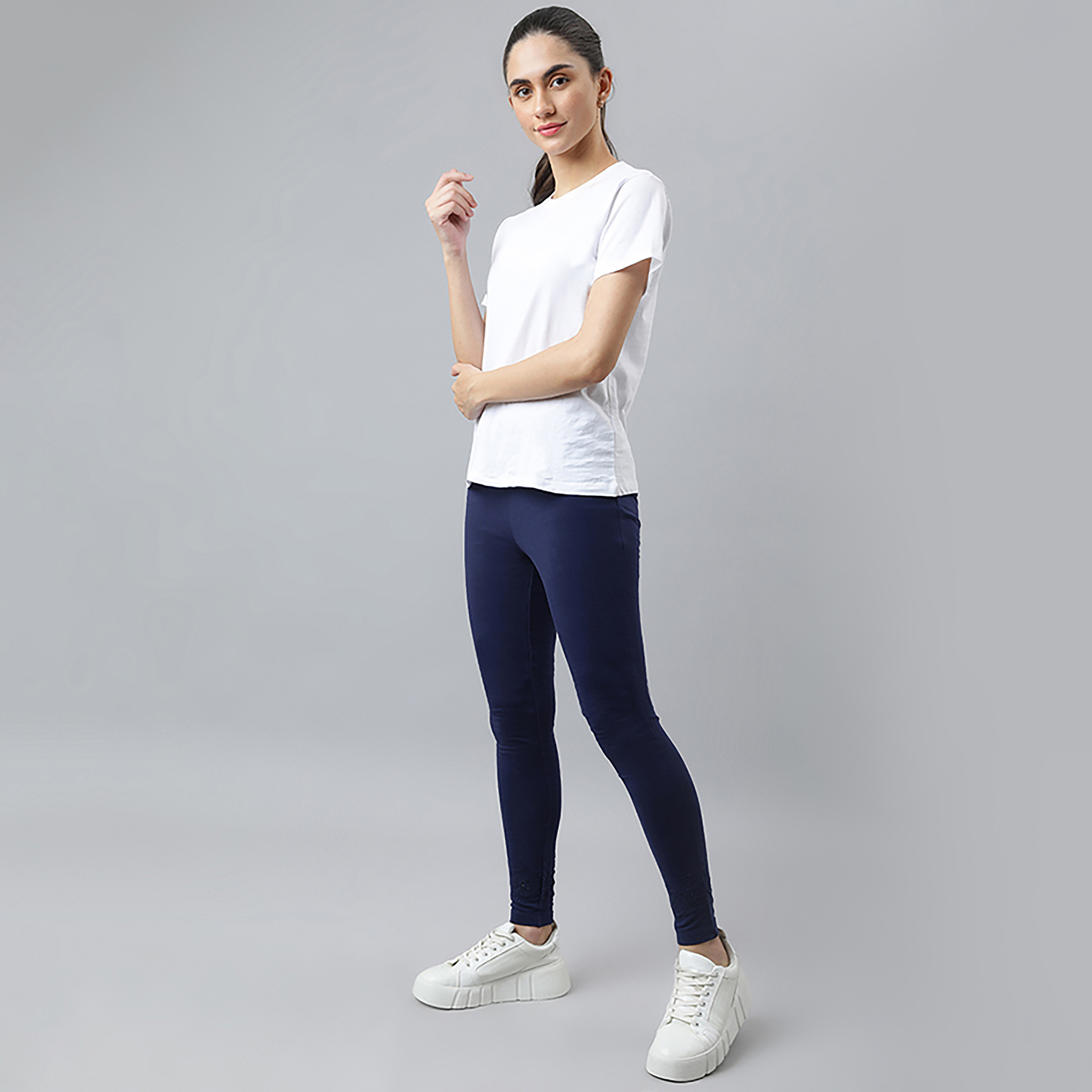 بنطال ضيق منسوج سادة بخصر متوسط الارتفاع من بيفرلي هيلز بولو كلوب -women-clothing-bottoms-leggings-image-2