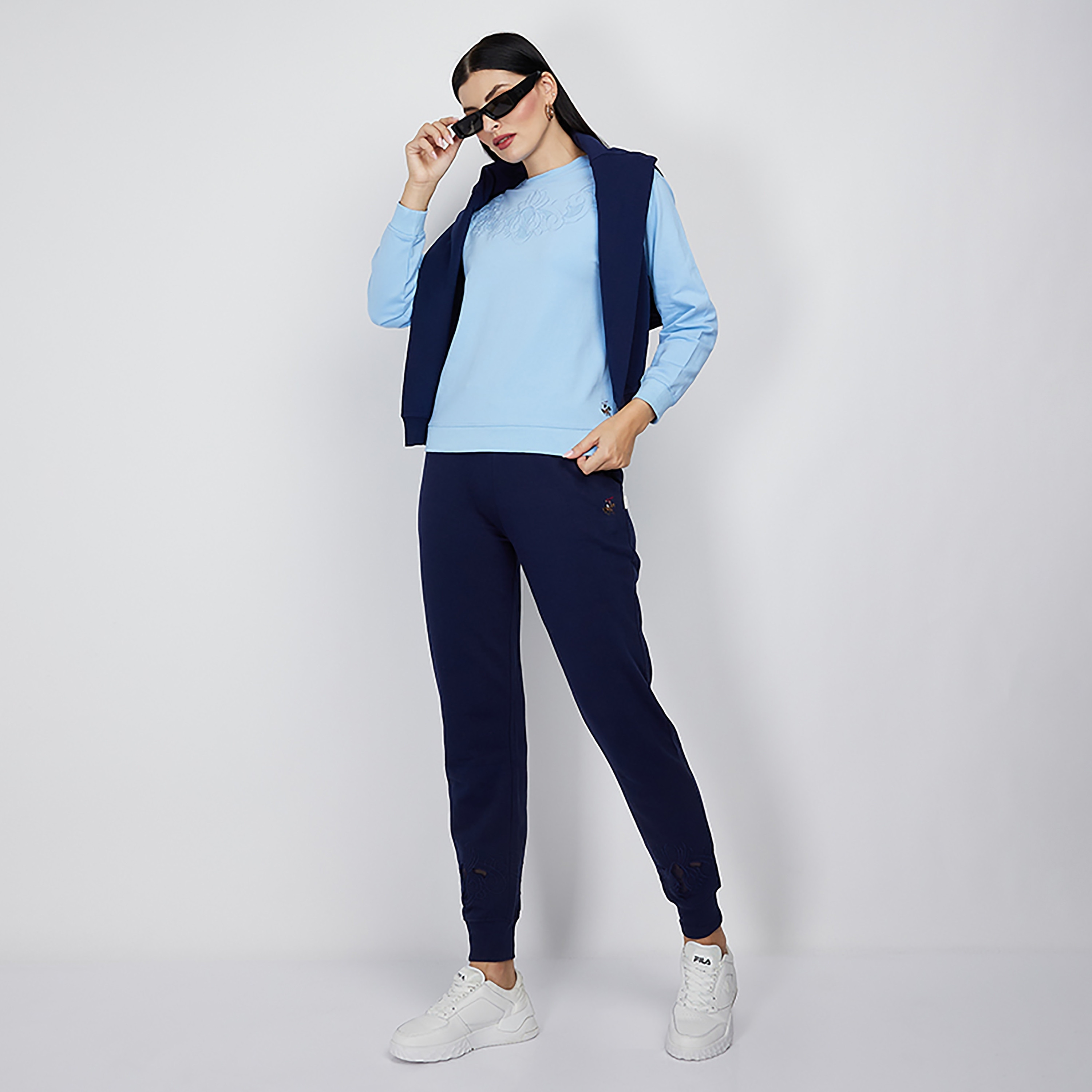 سترة نسائية بأكمام طويلة برقبة دائرية مطرزة من نادي بيفرلي هيلز بولو-women-clothing-hoodiesandsweatshirts-sweatshirts-image-2