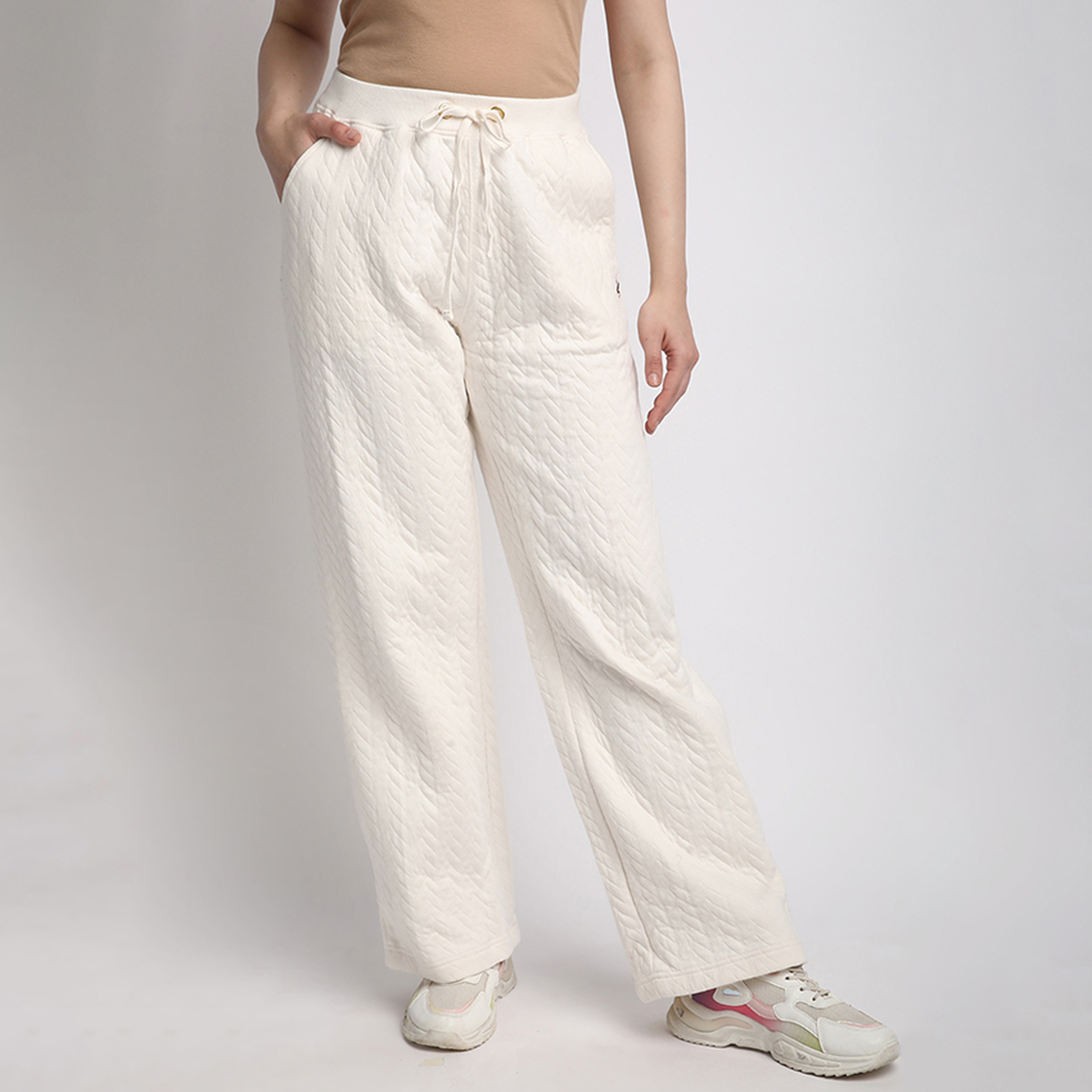 بنطلون رياضي نسائي مزخرف بخصر عالٍ وإغلاق برباط من بيفرلي هيلز بولو كلوب-women-clothing-bottoms-joggers-image-1