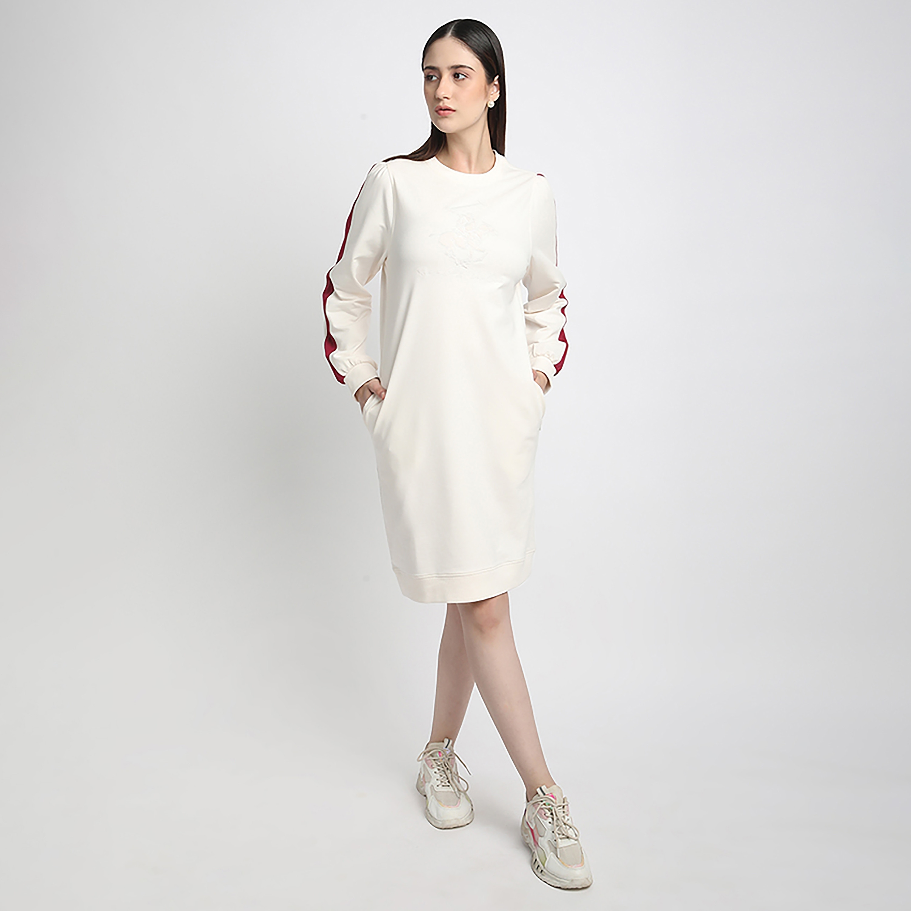 فستان بيفرلي هيلز بولو كلوب نسائي من القطن المطرز باللون الكريمي بطول الركبة-women-clothing-dresses-image-1