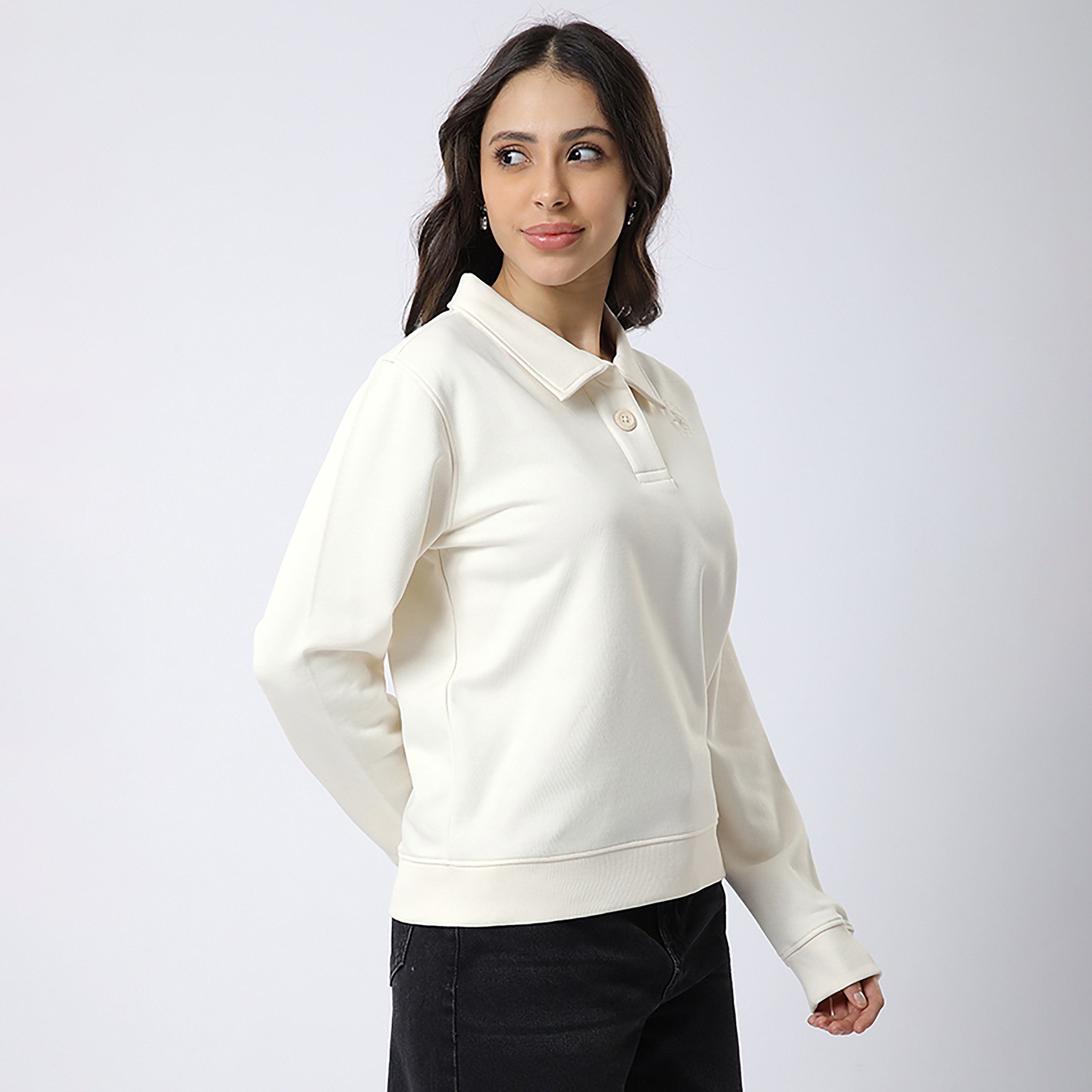 سويت شيرت نسائي سادة بياقة مطوية وأكمام طويلة من بيفرلي هيلز بولو كلوب-women-winterwear-hoodiesandsweatshirts-sweatshirts-image-3