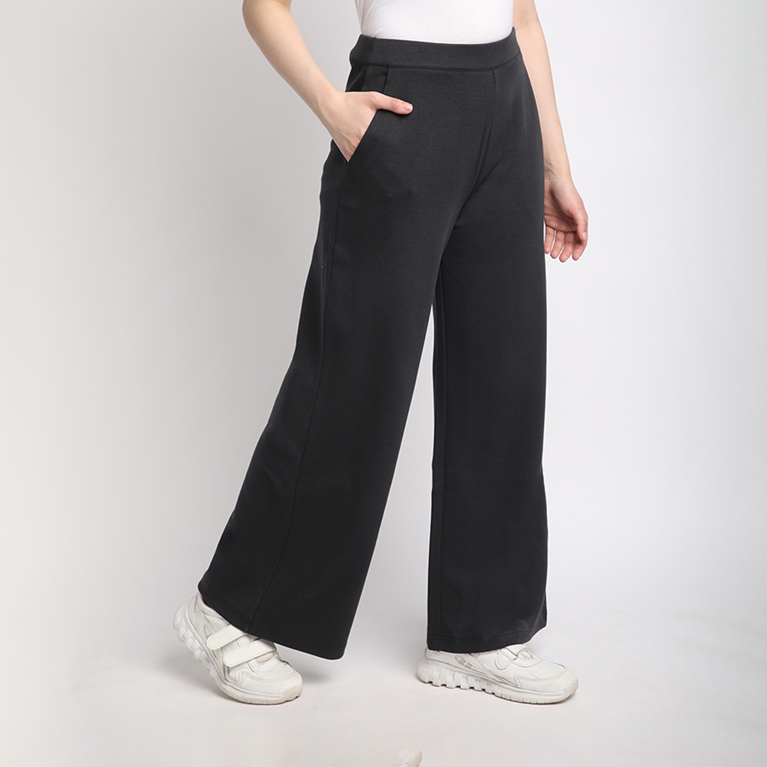 بيفرلي هيلز كلوب-  بنطال بخصر مرن وواسع الساق-women-clothing-bottoms-trousers-image-3