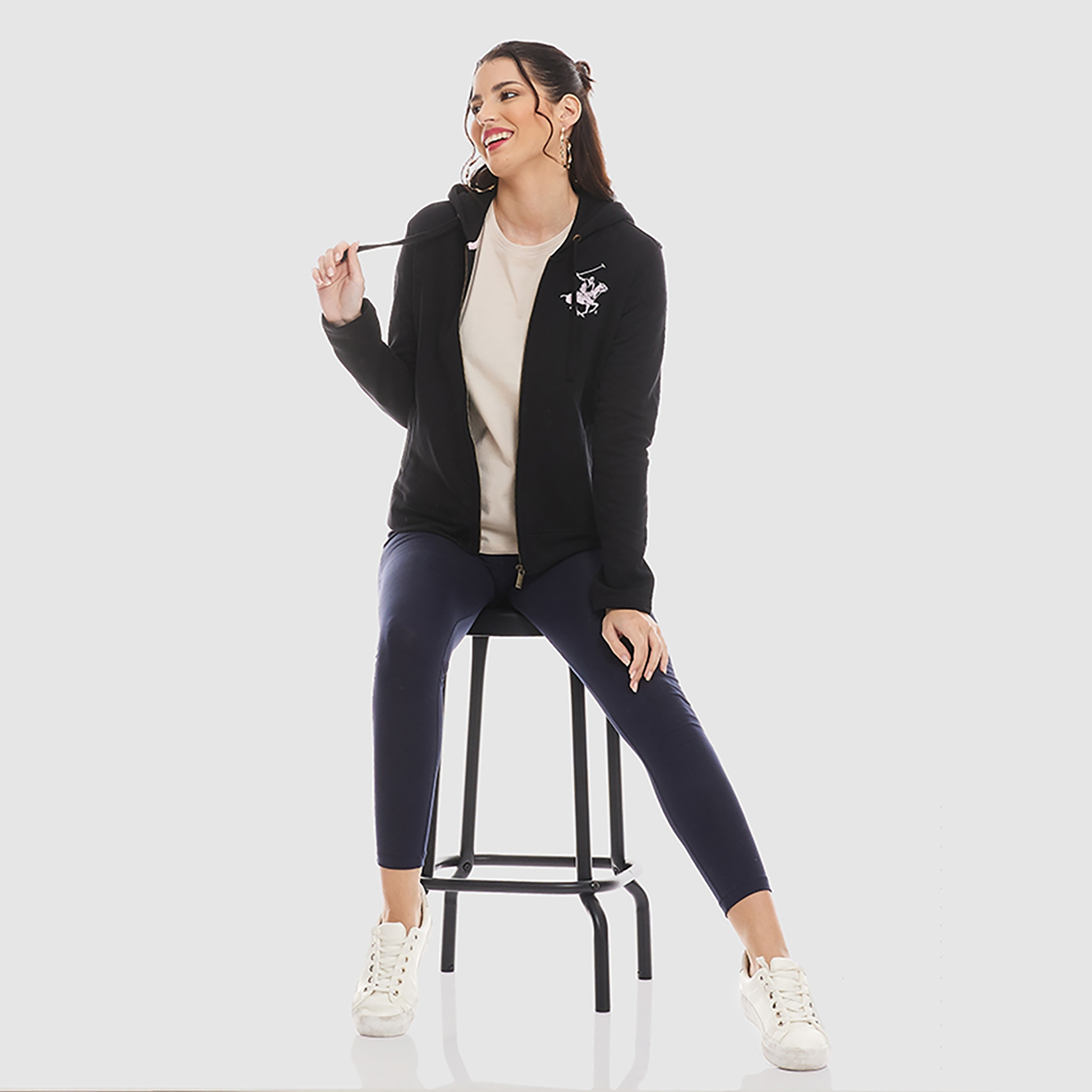 هودي نسائي سادة بأكمام طويلة وسحّاب من بيفرلي هيلز بولو كلوب-women-clothing-hoodiesandsweatshirts-hoodies-image-2