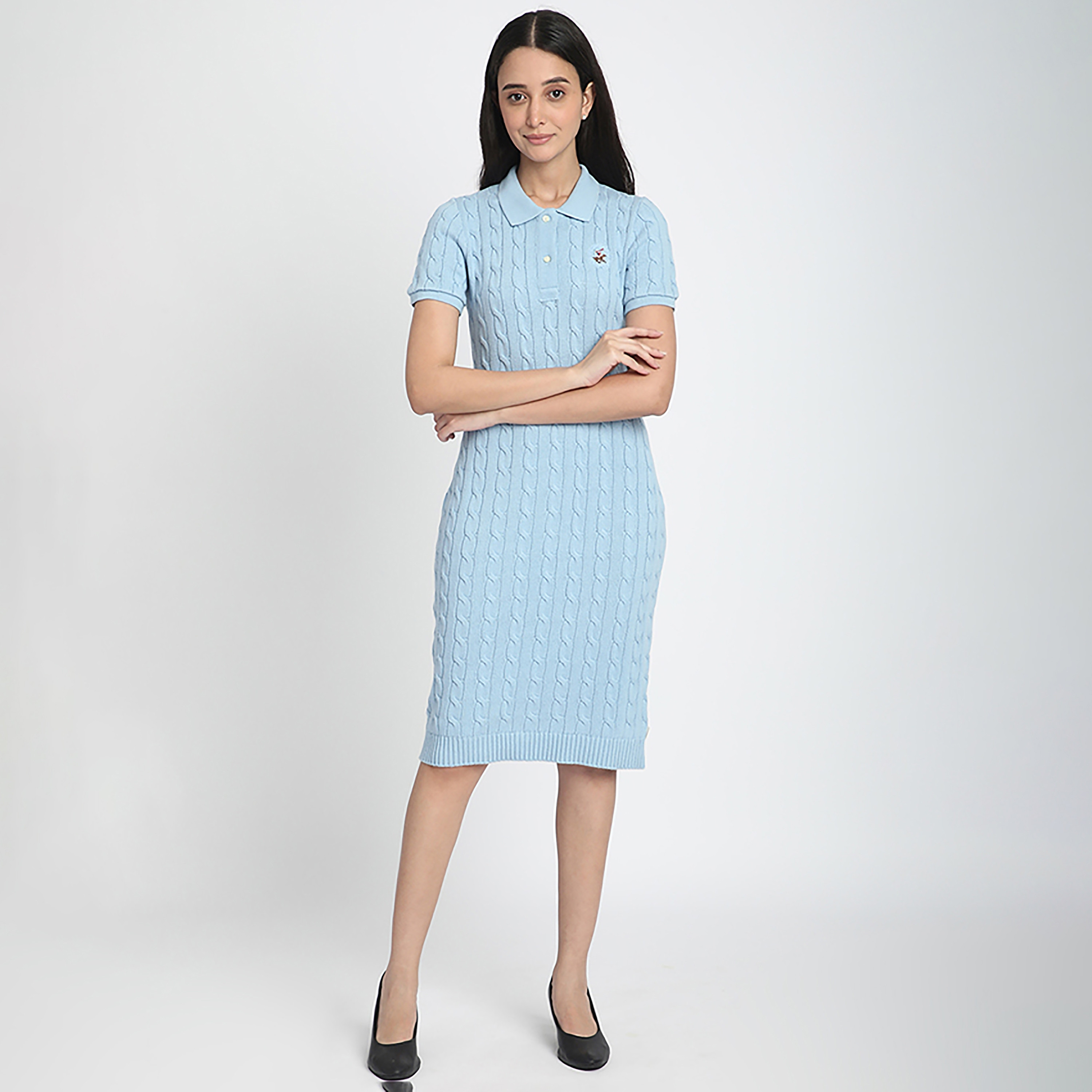 فستان بيفرلي هيلز بولو كلوب أزرق محبوك من القطن بياقة بولو للنساء بطول الركبة-women-clothing-dresses-image-1