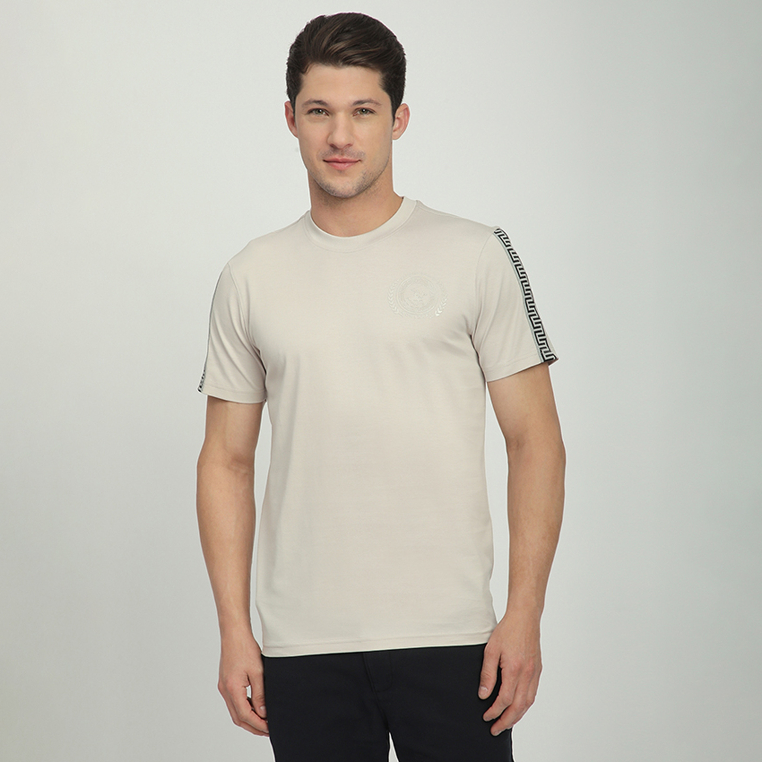 تي شيرت بيفرلي هيلز بولو كلوب سادة بياقة دائرية وأكمام قصيرة للرجال-men-clothing-tshirtsandpolos-tshirts-image-1