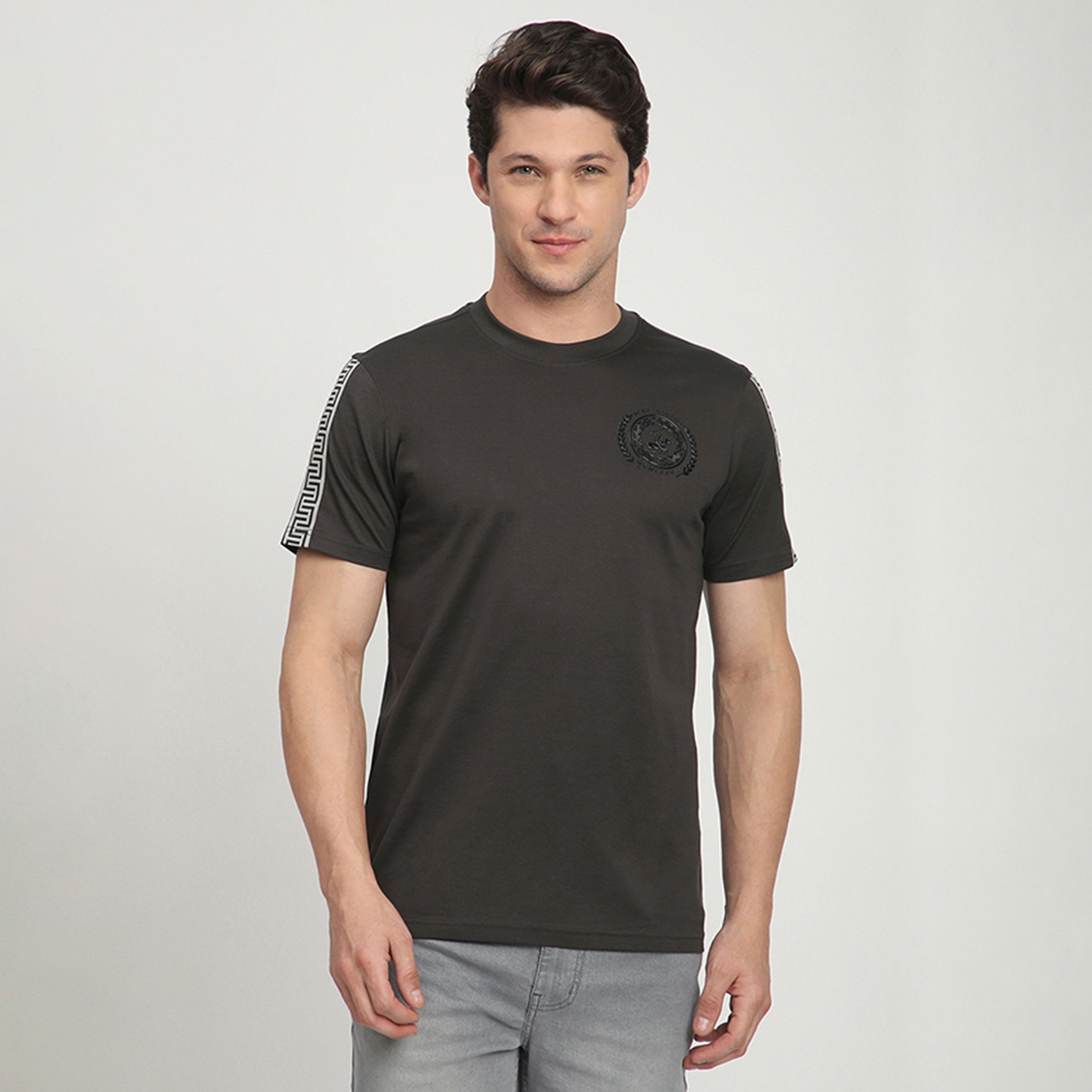 تي شيرت بيفرلي هيلز بولو كلوب سادة بياقة دائرية وأكمام قصيرة للرجال-men-clothing-tshirtsandpolos-tshirts-image-5
