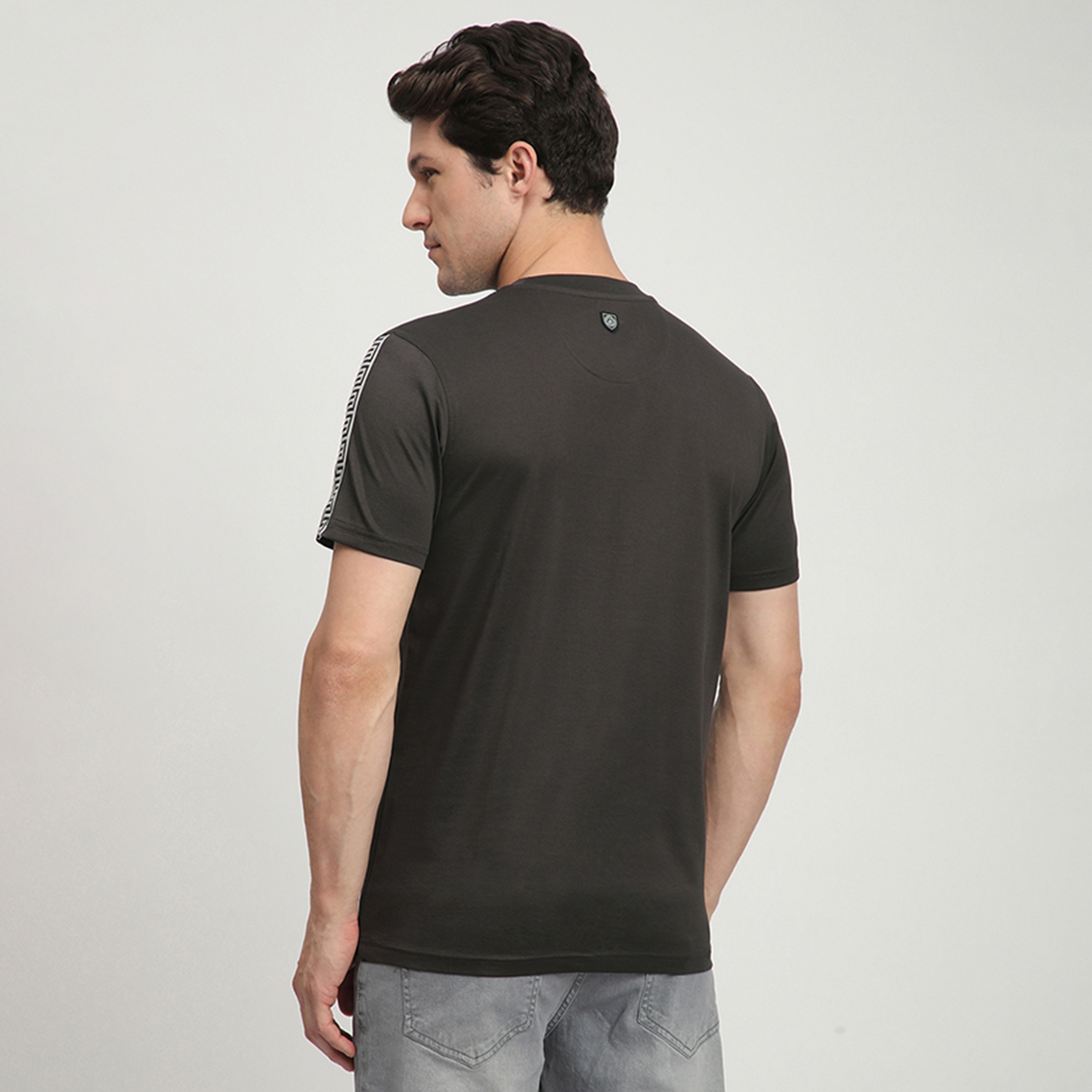 تي شيرت بيفرلي هيلز بولو كلوب سادة بياقة دائرية وأكمام قصيرة للرجال-men-clothing-tshirtsandpolos-tshirts-image-8
