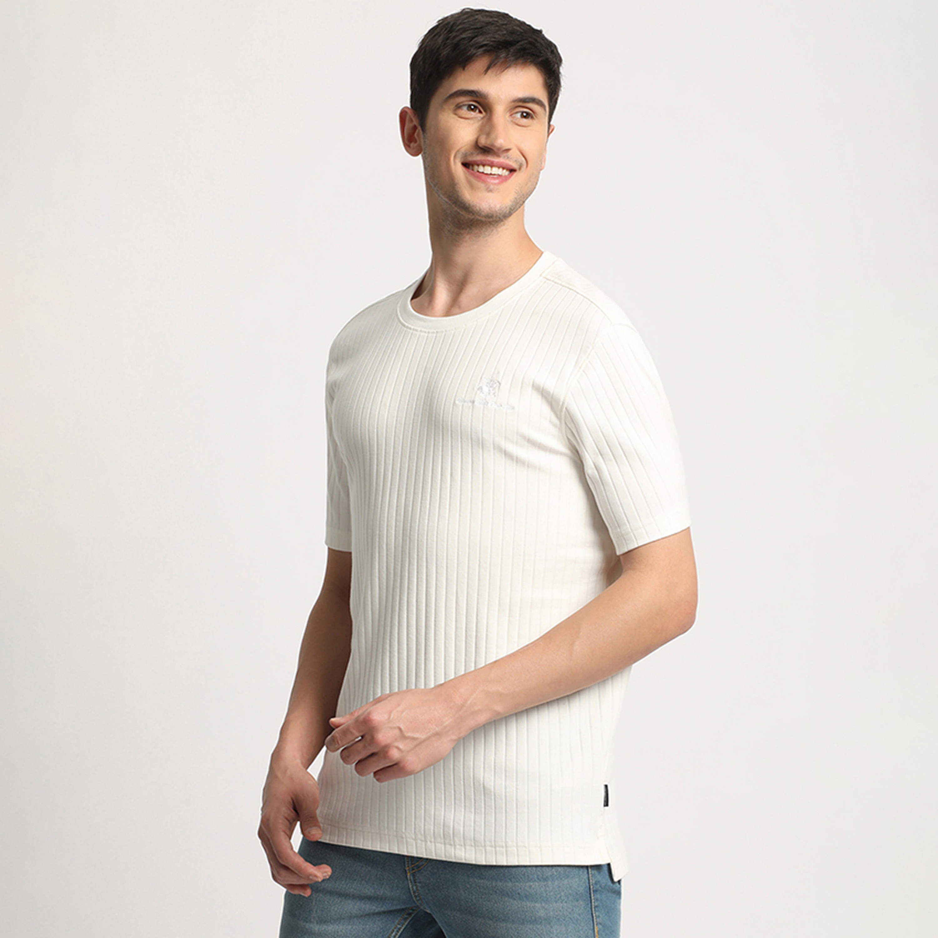 تي شيرت بيفرلي هيلز بولو كلوب بياقة مستديرة وأكمام قصيرة مع نيدل أوت-men-clothing-tshirtsandpolos-tshirts-image-6