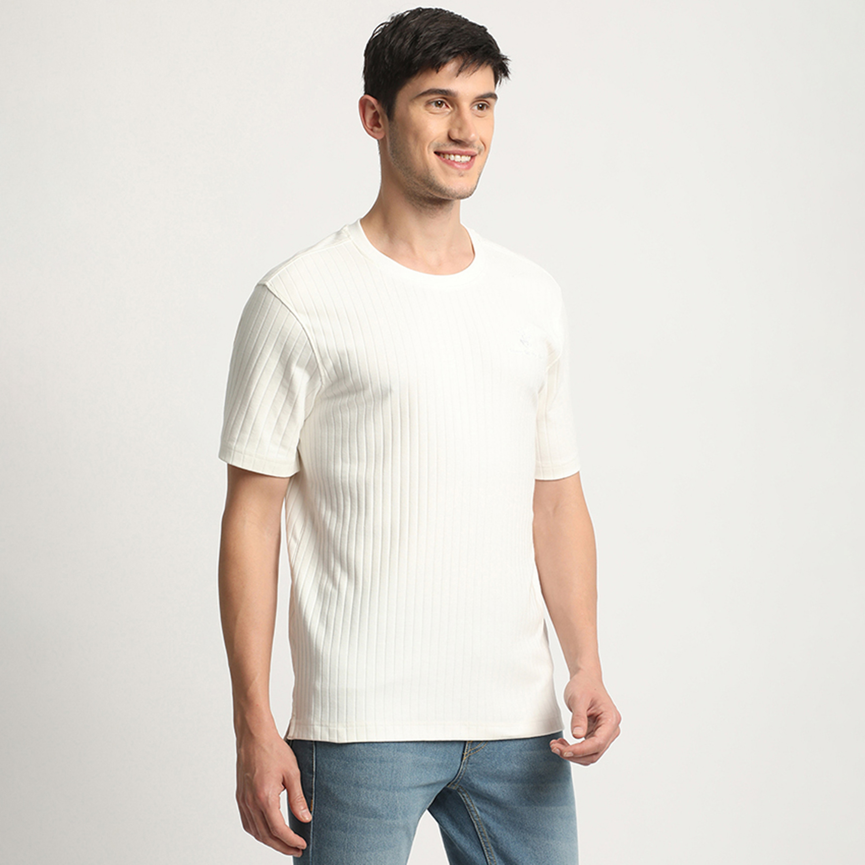 تي شيرت بيفرلي هيلز بولو كلوب بياقة مستديرة وأكمام قصيرة مع نيدل أوت-men-clothing-tshirtsandpolos-tshirts-image-7