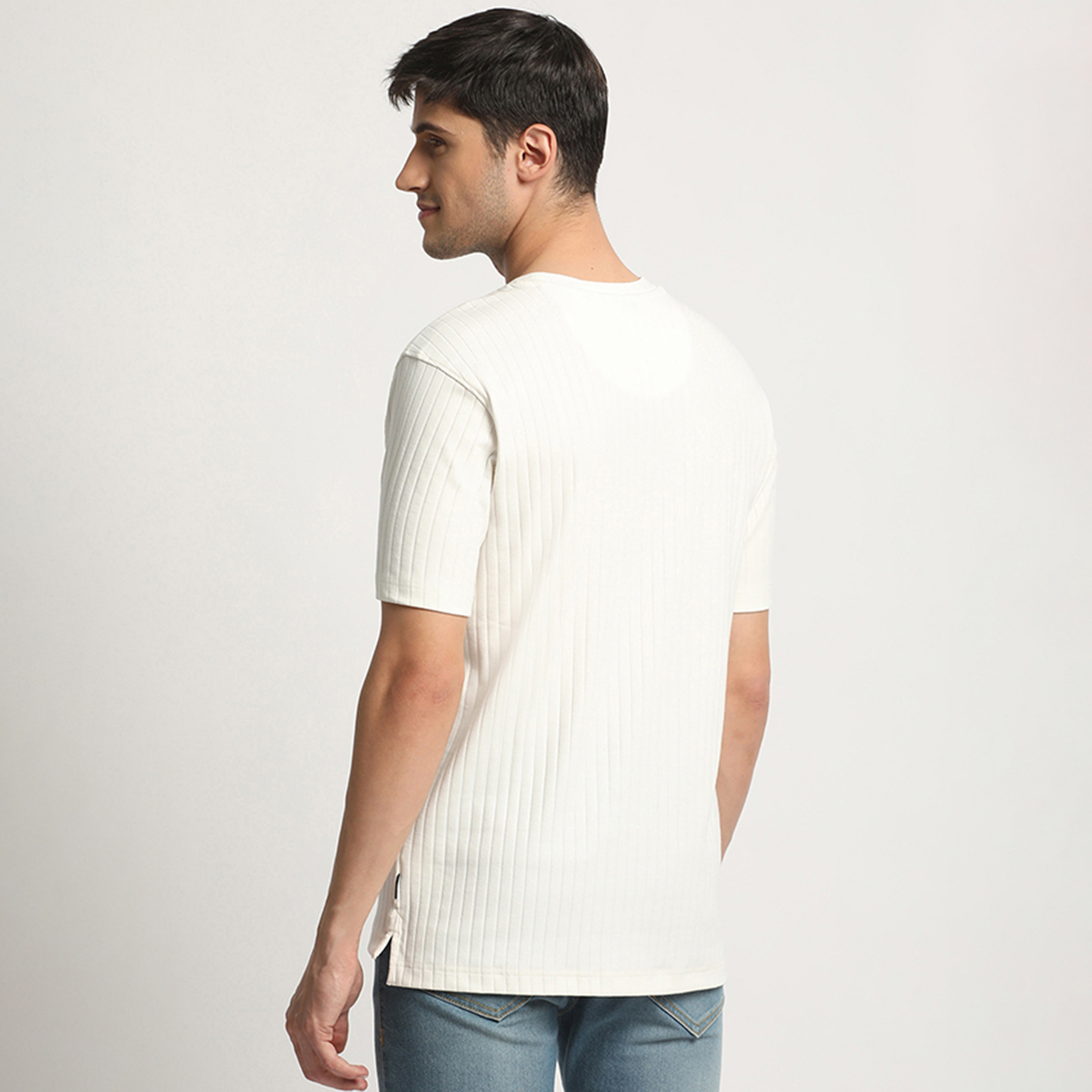 تي شيرت بيفرلي هيلز بولو كلوب بياقة مستديرة وأكمام قصيرة مع نيدل أوت-men-clothing-tshirtsandpolos-tshirts-image-8