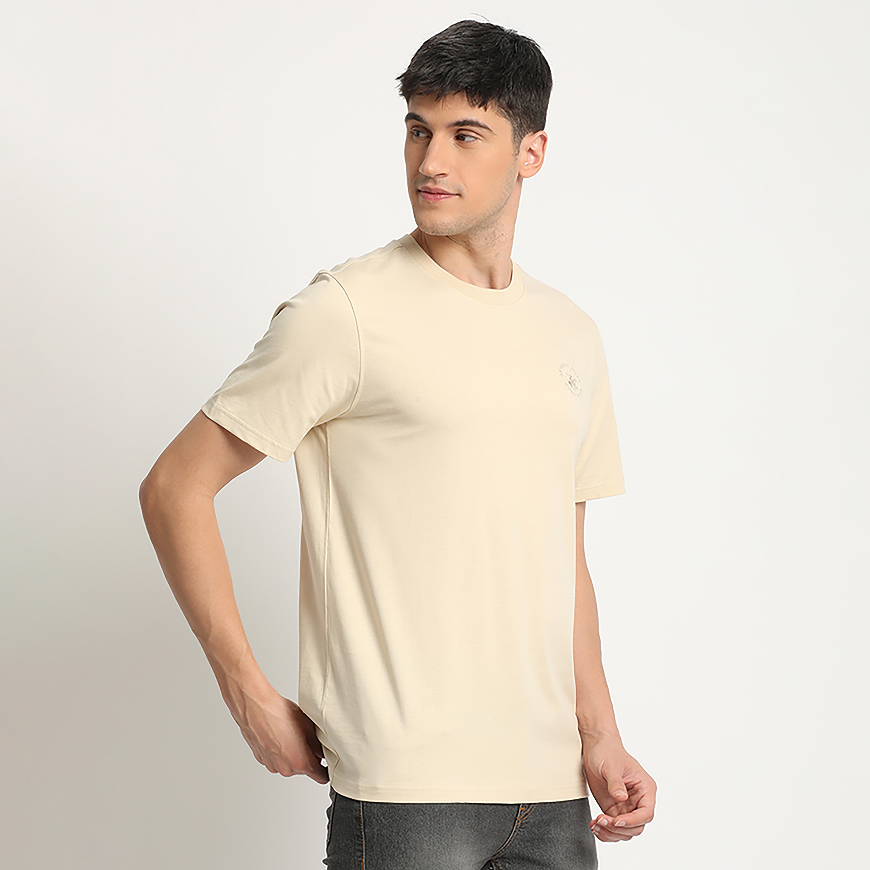 Beverly Hills Polo Club Logo Detailed Crew Neck Short Sleeves T-Shirt-men-clothing-tshirtsandpolos-tshirts-image-3