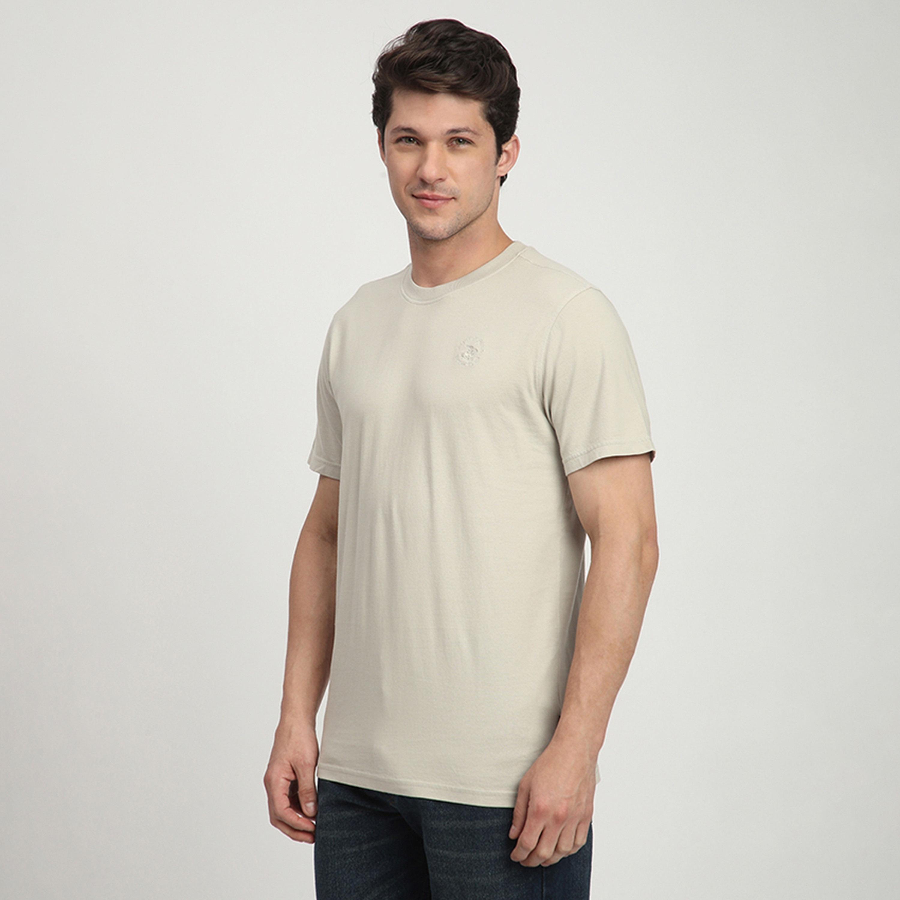 تي شيرت بيفرلي هيلز بولو كلوب سادة بياقة دائرية وأكمام قصيرة للرجال-men-clothing-tshirtsandpolos-tshirts-image-2