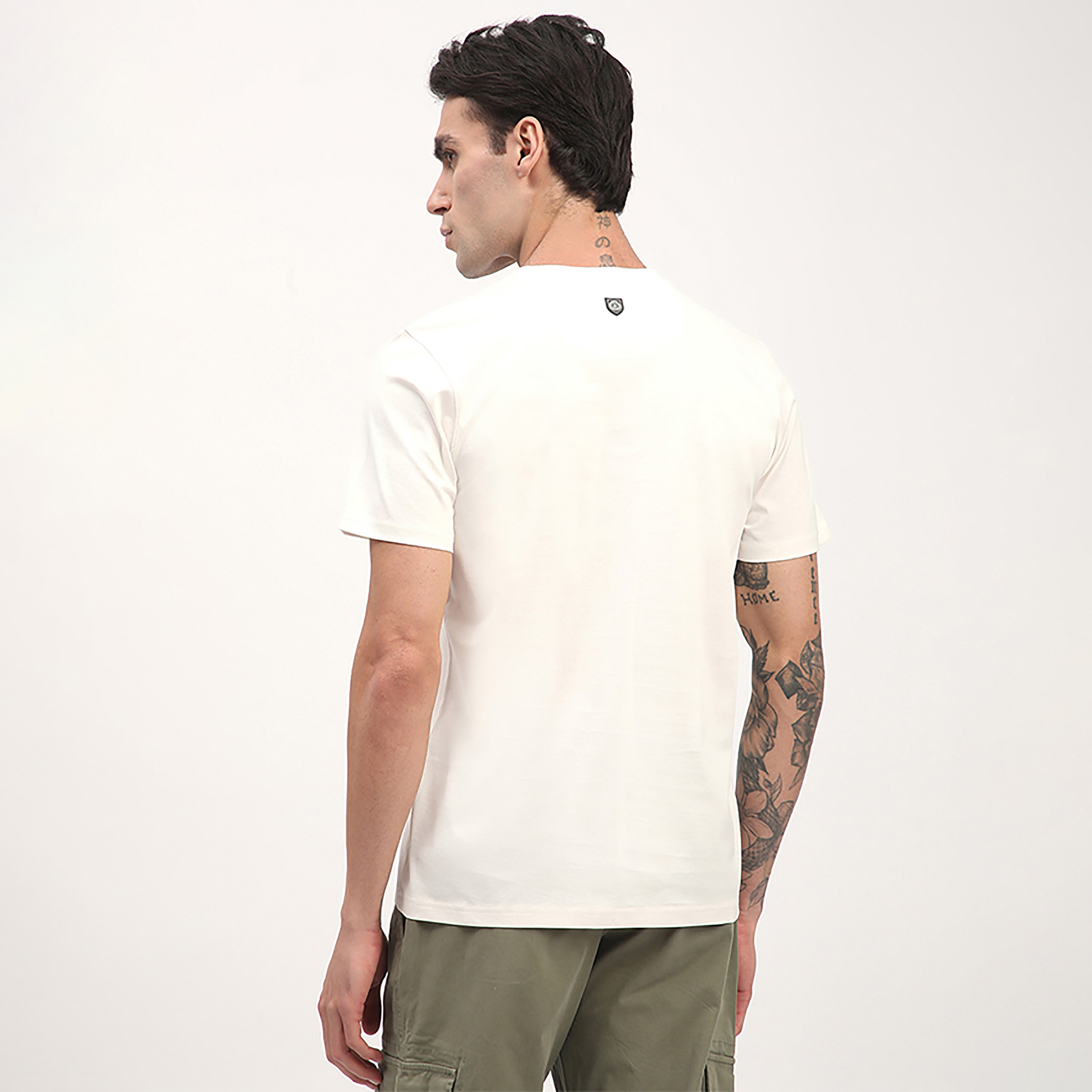تي شيرت بأكمام قصيرة وياقة دائرية وشعار من بيفرلي هيلز بولو كلوب-men-clothing-tshirtsandpolos-tshirts-image-12