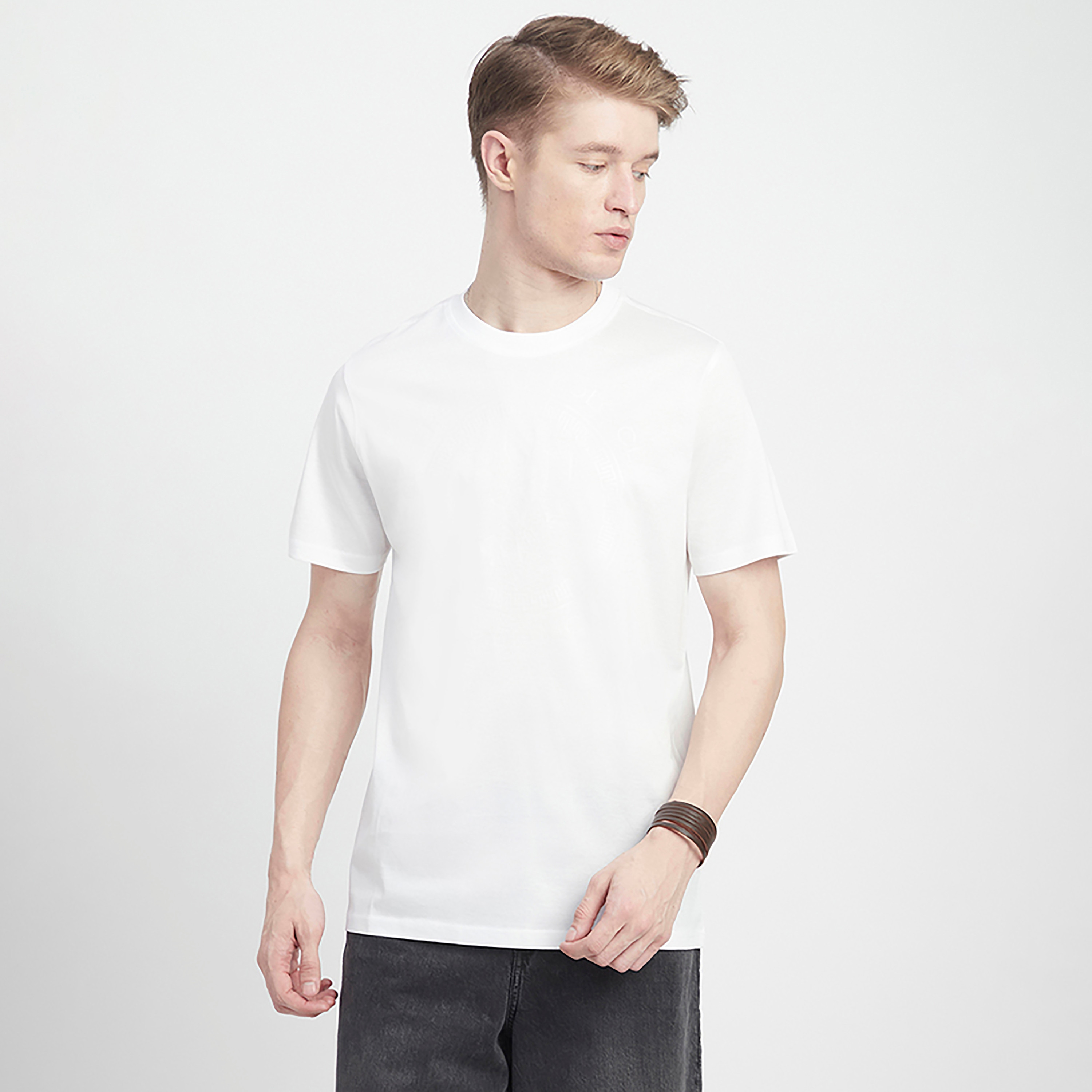 تي شيرت بأكمام قصيرة ورقبة دائرية بشعار للرجال من بيفرلي هيلز بولو كلوب-men-clothing-tshirtsandpolos-tshirts-image-1