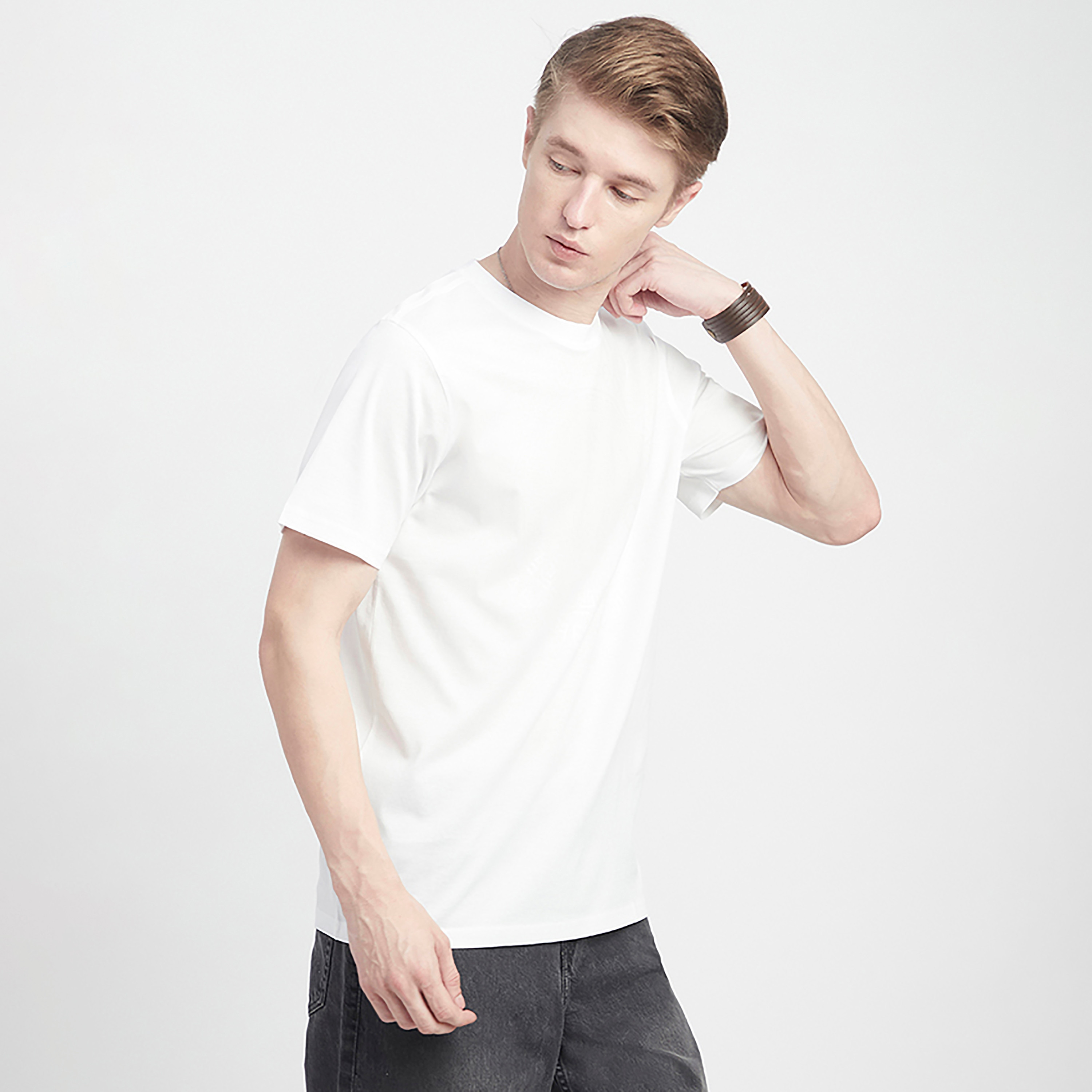 تي شيرت بأكمام قصيرة ورقبة دائرية بشعار للرجال من بيفرلي هيلز بولو كلوب-men-clothing-tshirtsandpolos-tshirts-image-2