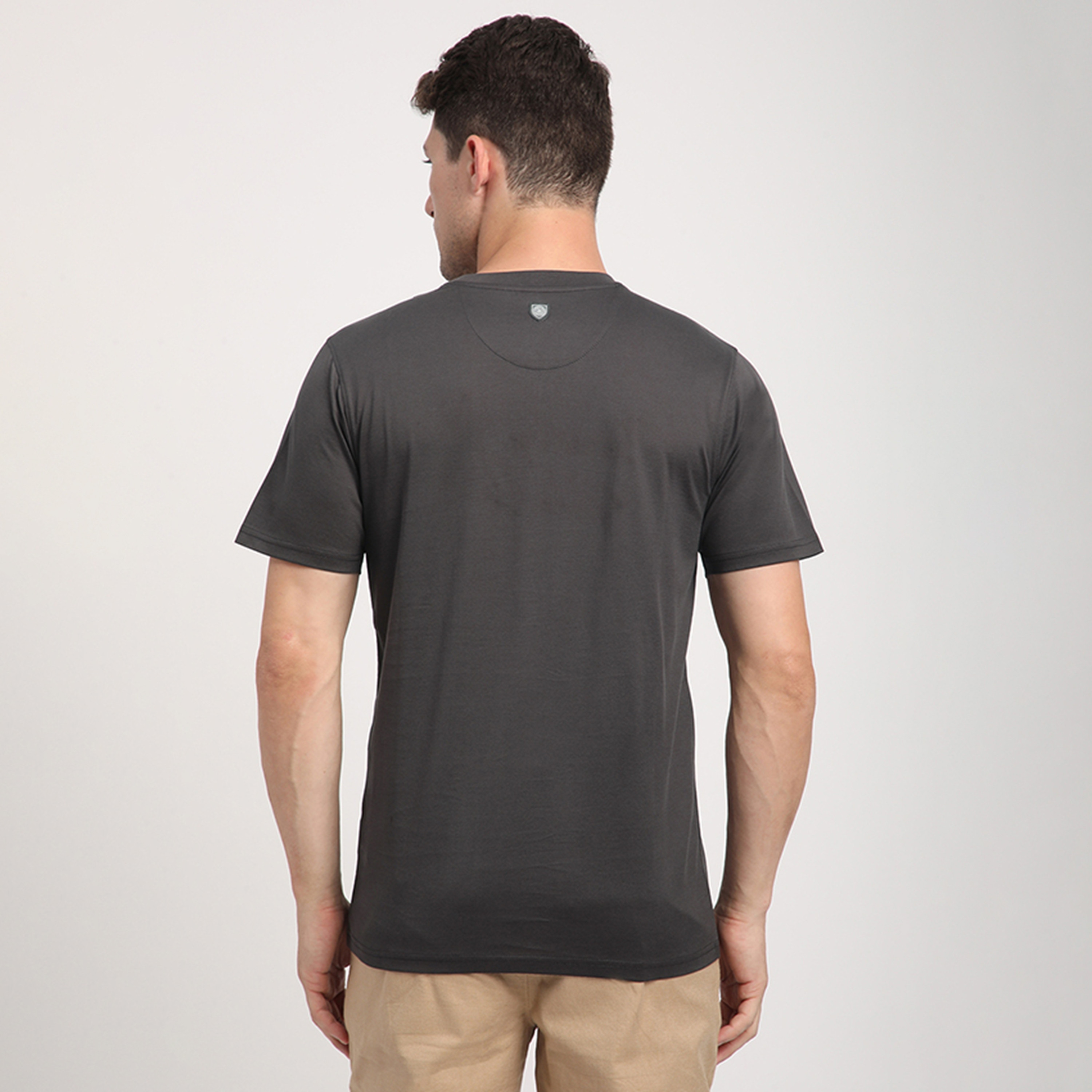 تي شورت بيفرلي هيلز بولو كلوب شينيل مطرز بشعار طاقم الرقبة وأكمام قصيرة للرجال-men-clothing-tshirtsandpolos-tshirts-image-9
