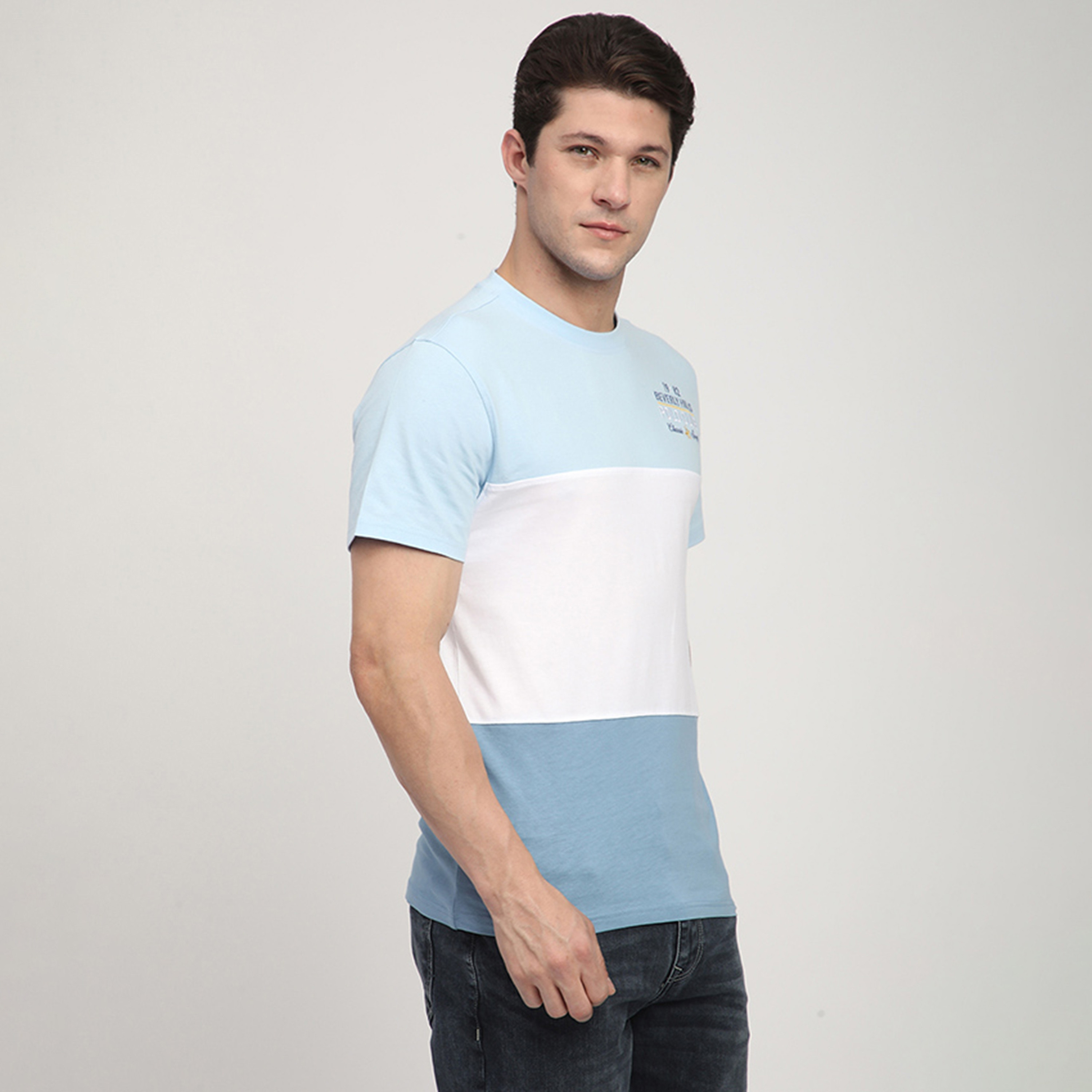 تي شيرت بأكمام قصيرة ورقبة دائرية بتصميم كتل الألوان للرجال من بيفرلي هيلز بولو كلوب-men-clothing-tshirtsandpolos-tshirts-image-4