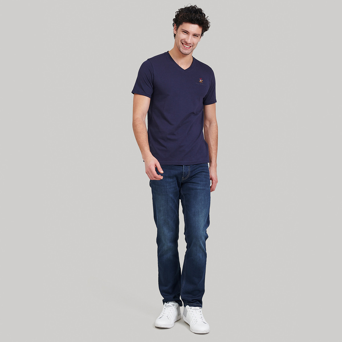 تي شيرت بيفرلي هيلز بولو كلوب بياقة على شكل وي وأكمام قصيرة مع شعار-men-clothing-tshirtsandpolos-tshirts-image-5