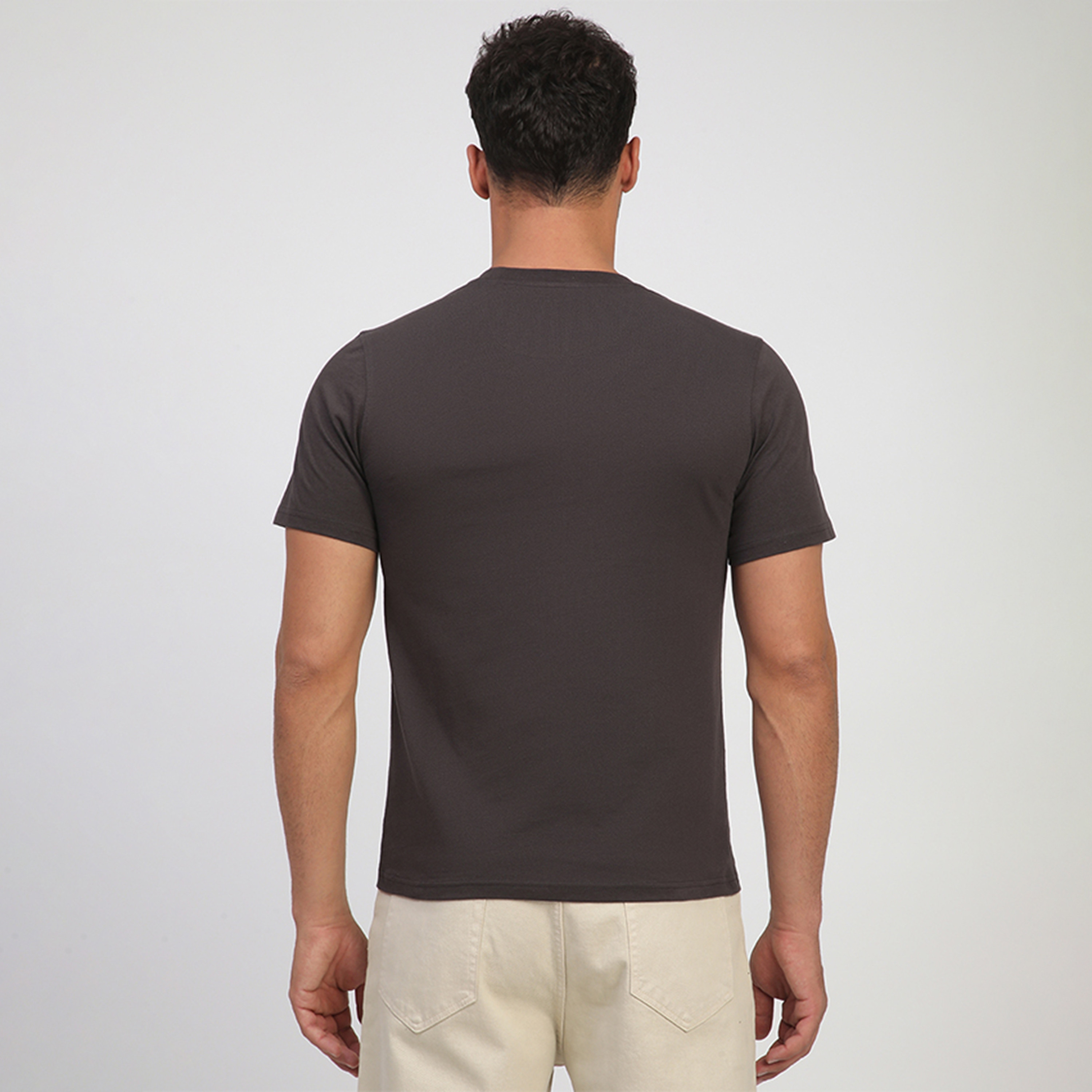 تي شيرت بأكمام قصيرة ورقبة دائرية مطرز للرجال من بيفرلي هيلز بولو كلوب-men-clothing-tshirtsandpolos-tshirts-image-5