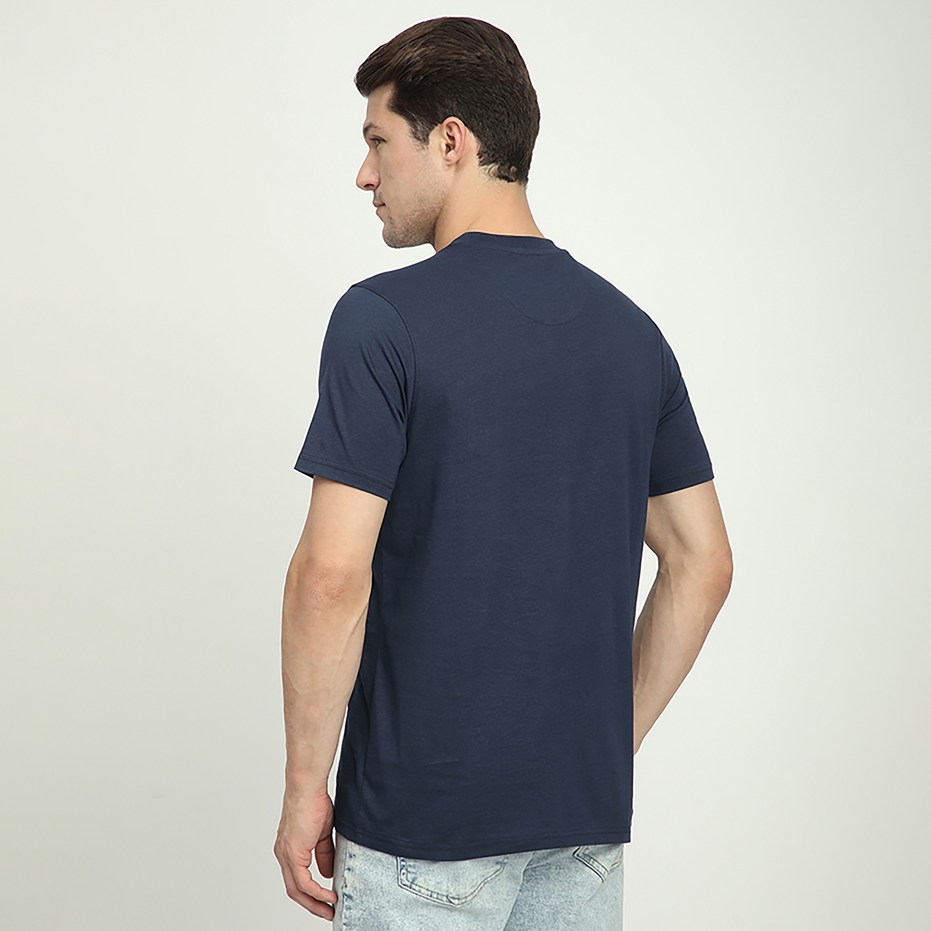 تي شيرت رجالي بأكمام قصيرة ورقبة دائرية وطبعة شعار من بيفرلي هيلز بولو كلوب-men-clothing-tshirtsandpolos-tshirts-image-8