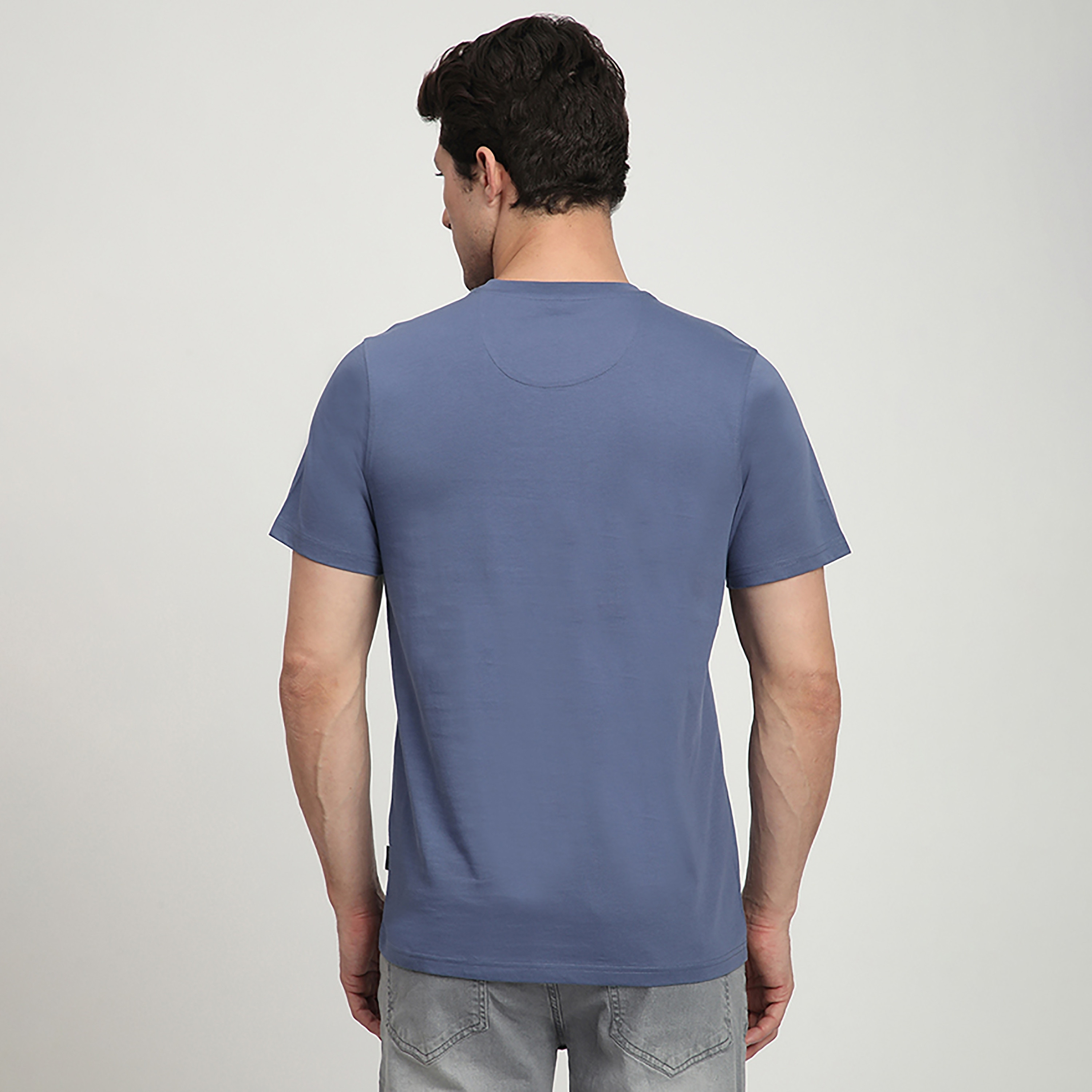 تي شيرت رجالي بأكمام قصيرة ورقبة دائرية وطبعة جرافيكية من بيفرلي هيلز بولو كلوب-men-clothing-tshirtsandpolos-tshirts-image-4