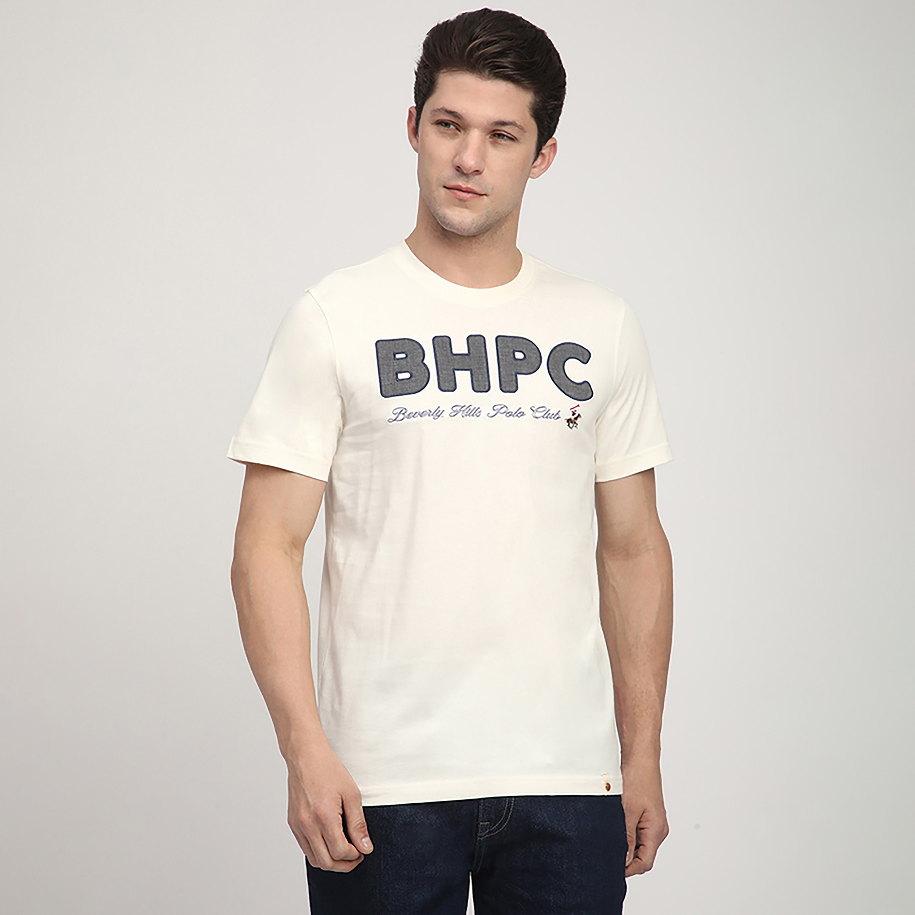 تي شيرت رجالي بياقة دائرية وأكمام قصيرة بطبعة نصية من بيفرلي هيلز بولو كلوب-men-clothing-tshirtsandpolos-tshirts-image-1