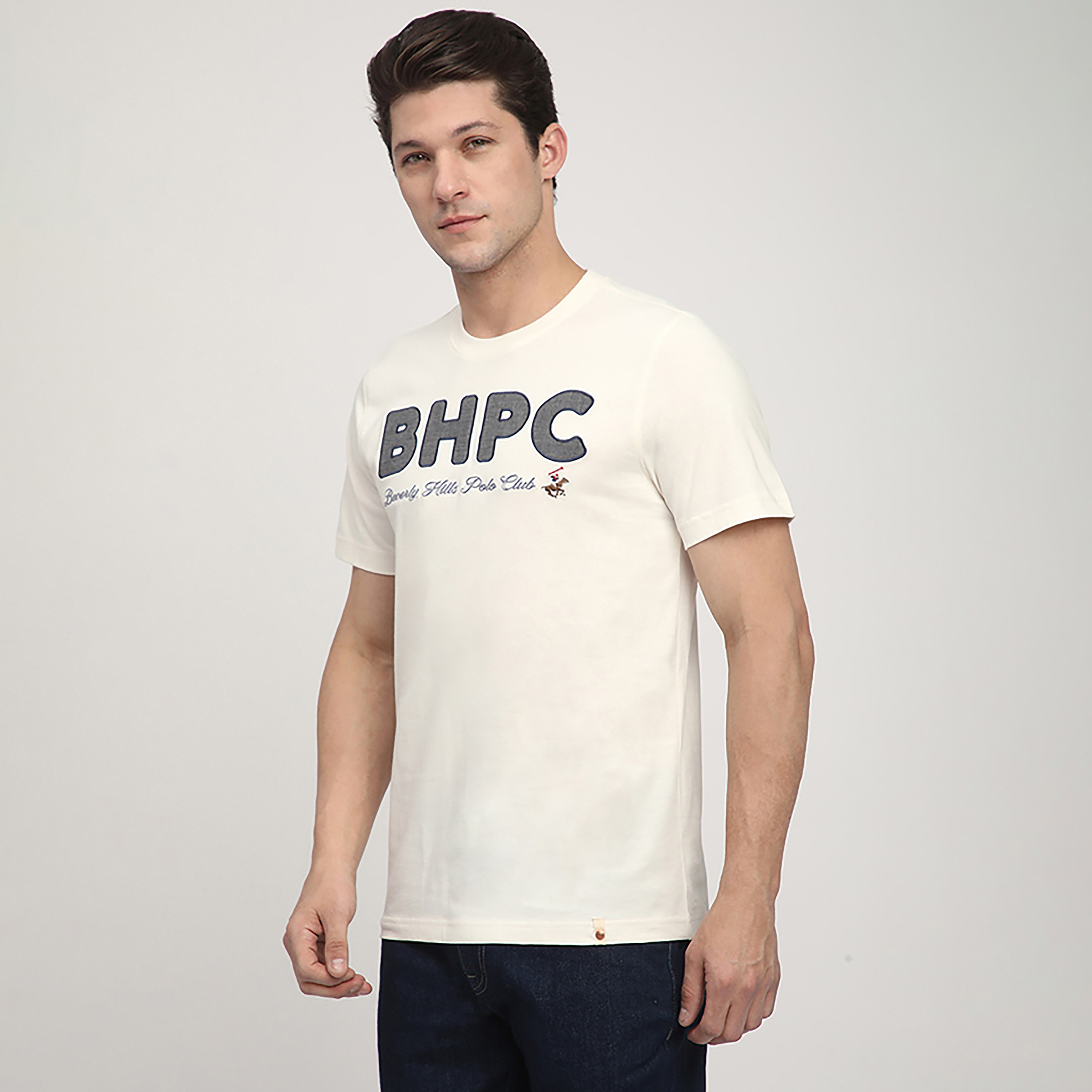 تي شيرت رجالي بياقة دائرية وأكمام قصيرة بطبعة نصية من بيفرلي هيلز بولو كلوب-men-clothing-tshirtsandpolos-tshirts-image-2