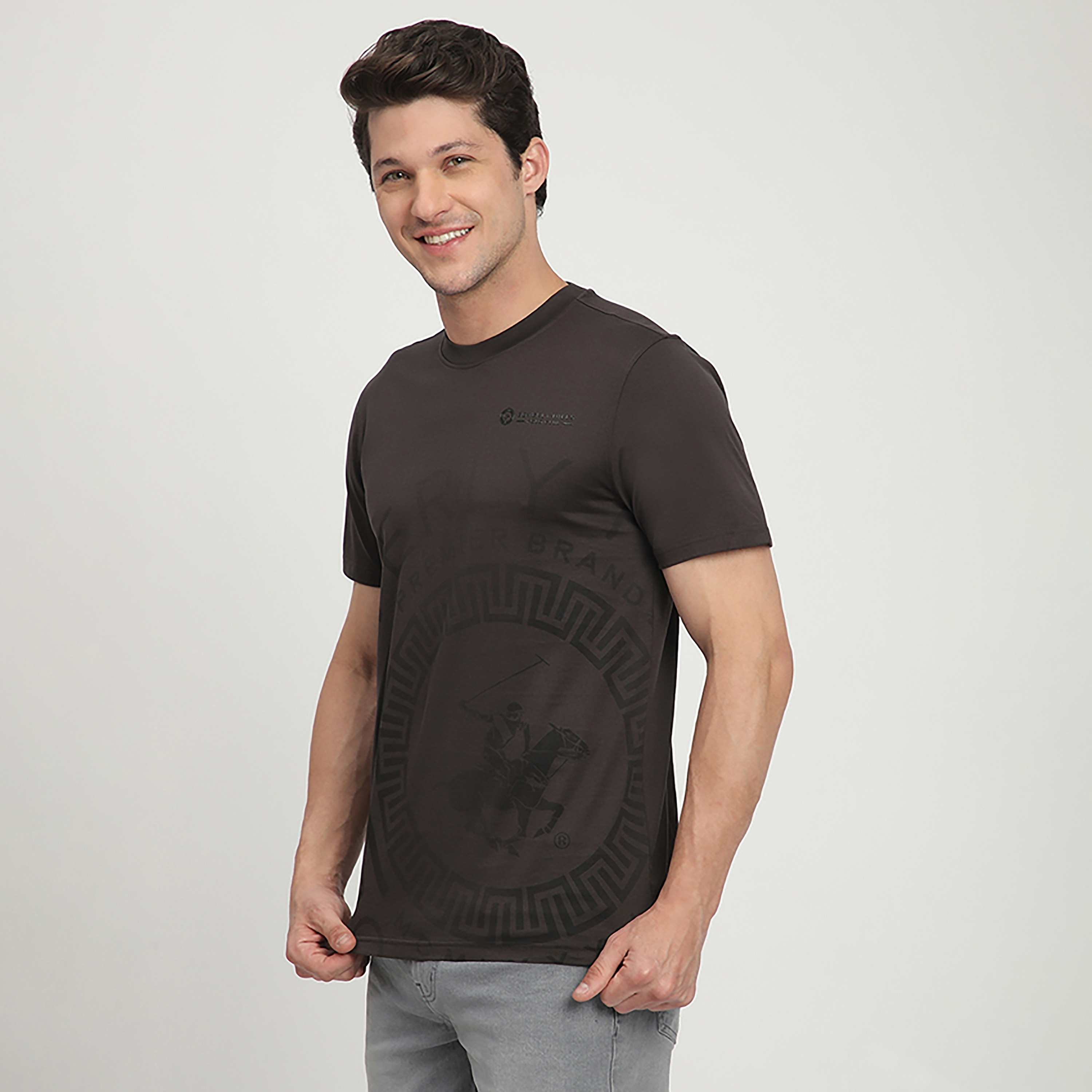 تي شيرت رجالي بأكمام قصيرة ورقبة دائرية وطبعة رسومات من بيفرلي هيلز بولو كلوب-men-clothing-tshirtsandpolos-tshirts-image-7