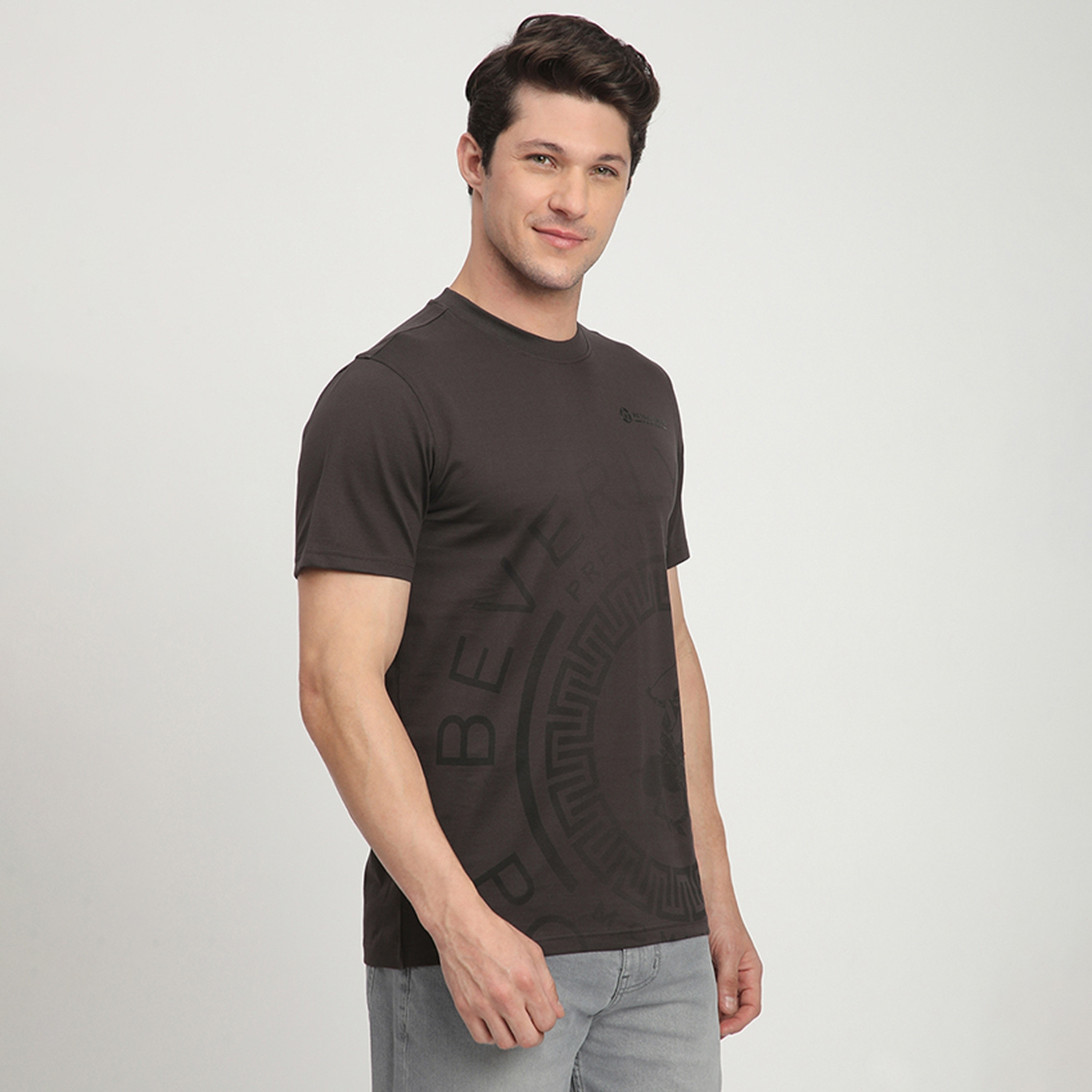 تي شيرت رجالي بأكمام قصيرة ورقبة دائرية وطبعة رسومات من بيفرلي هيلز بولو كلوب-men-clothing-tshirtsandpolos-tshirts-image-8