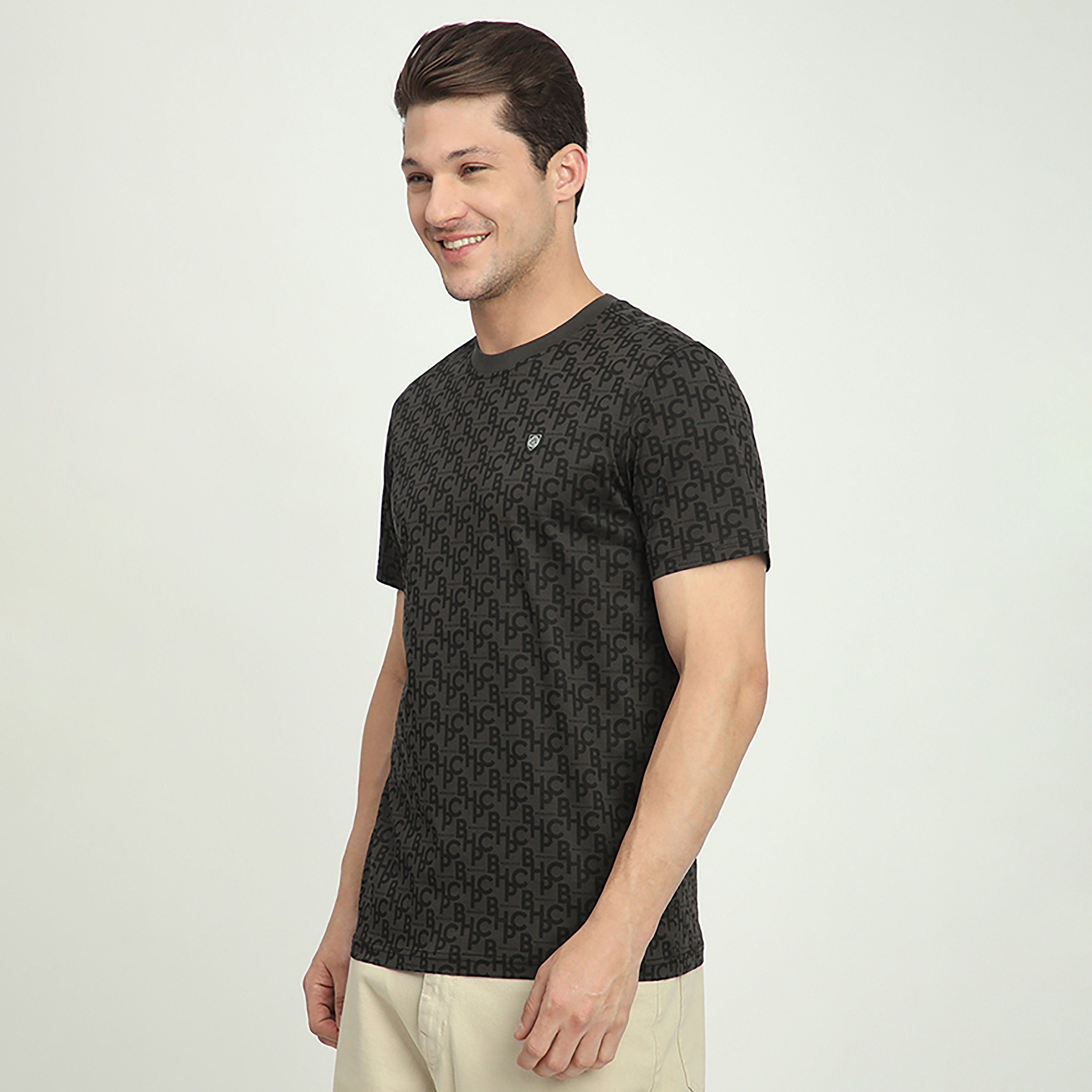 تي شيرت رجالي بأكمام قصيرة ورقبة دائرية وطبعة شعار كاملة من بيفرلي هيلز بولو كلوب-men-clothing-tshirtsandpolos-tshirts-image-2