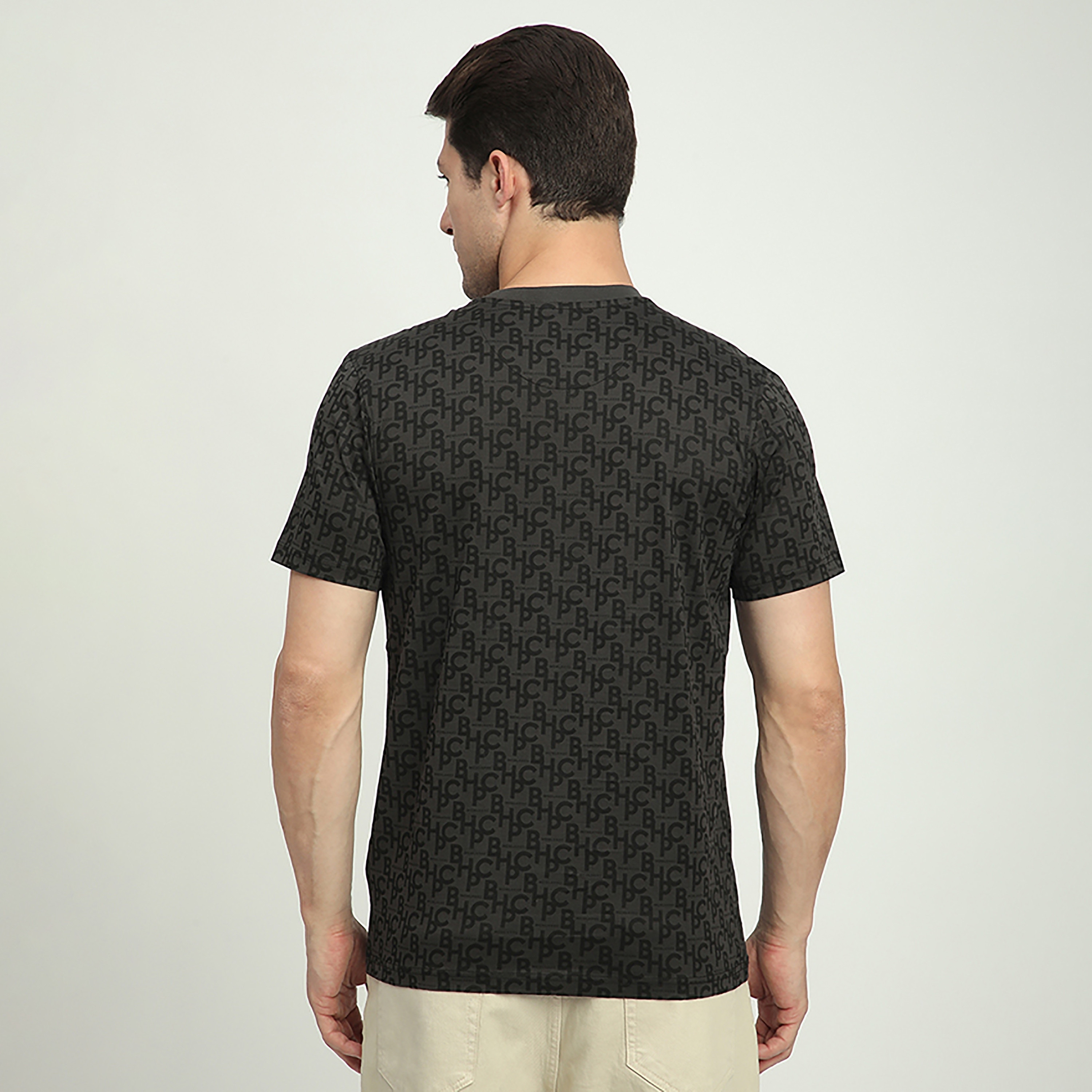 تي شيرت رجالي بأكمام قصيرة ورقبة دائرية وطبعة شعار كاملة من بيفرلي هيلز بولو كلوب-men-clothing-tshirtsandpolos-tshirts-image-4
