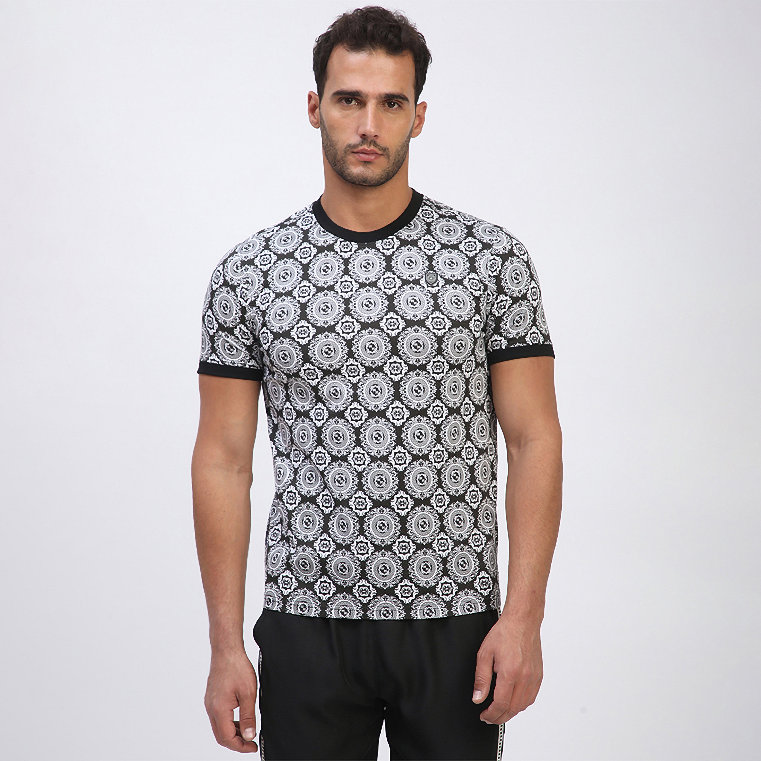 تي شيرت رجالي بأكمام قصيرة ورقبة دائرية وطبعة هندسية من بيفرلي هيلز بولو كلوب-men-clothing-tshirtsandpolos-tshirts-image-1